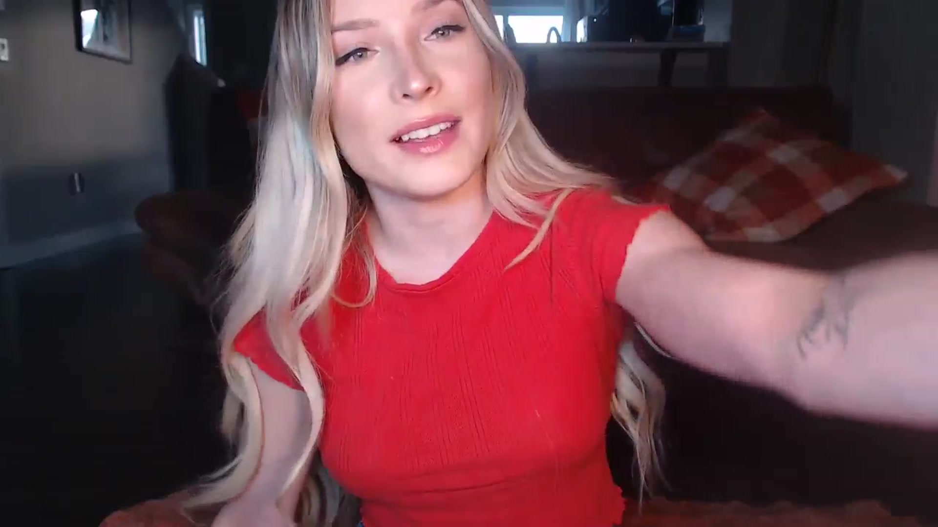 Gallery image thumbnail from AlexisWildest's myfreecams stream on, 09/30/2025, 04:10 image 2 of 20