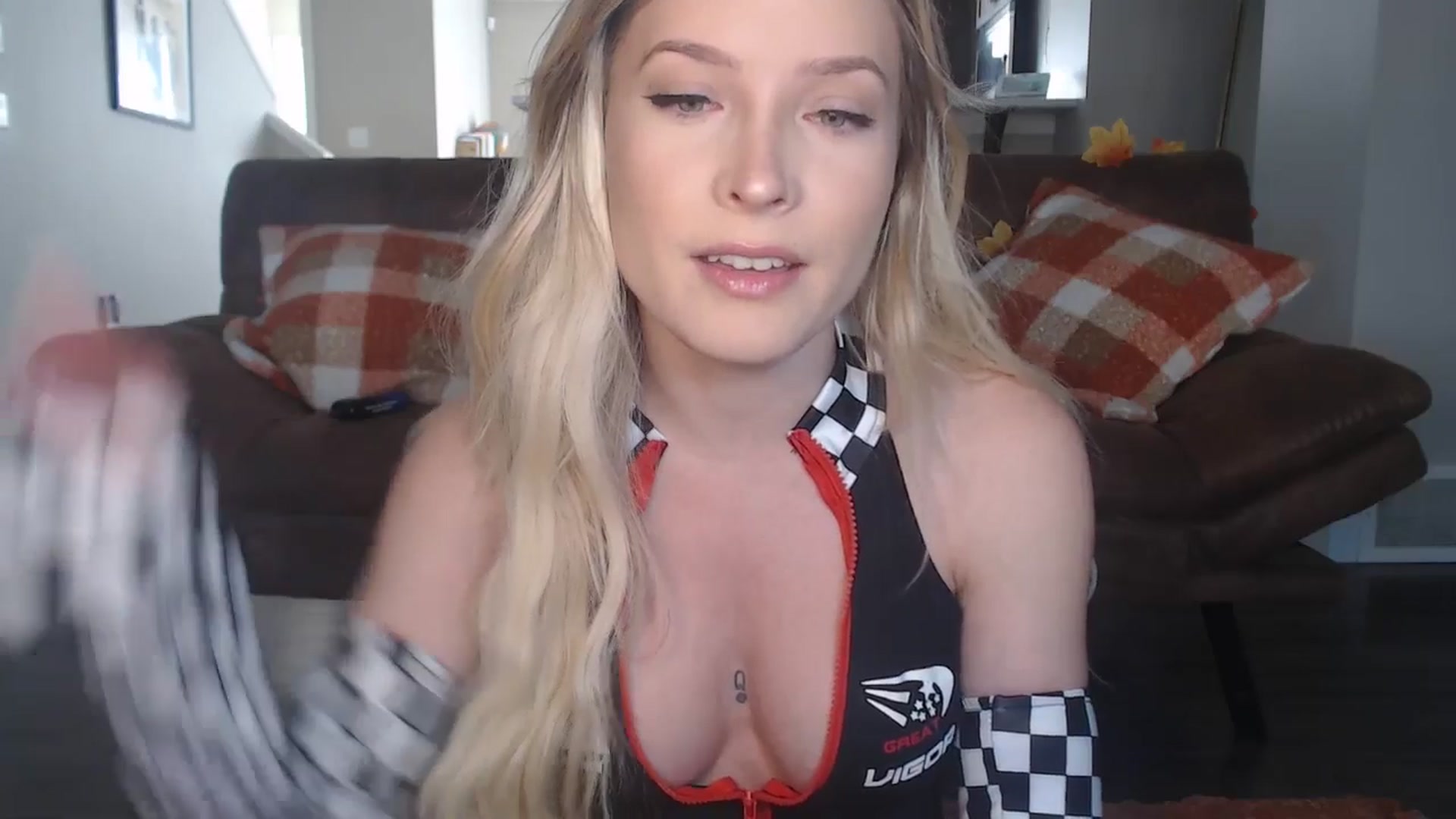 Gallery image thumbnail from AlexisWildest's myfreecams stream on, 10/06/2025, 24:14 image 6 of 20