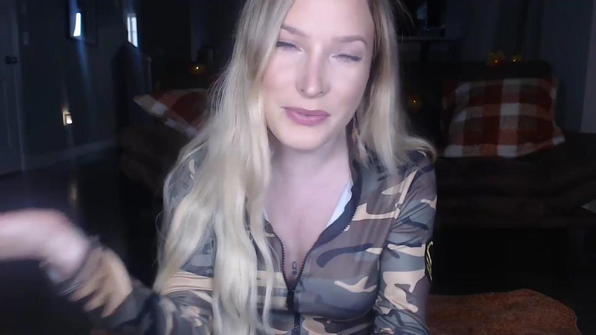 Gallery image thumbnail from AlexisWildest's myfreecams stream on, 10/08/2025, 04:44 image 1 of 20