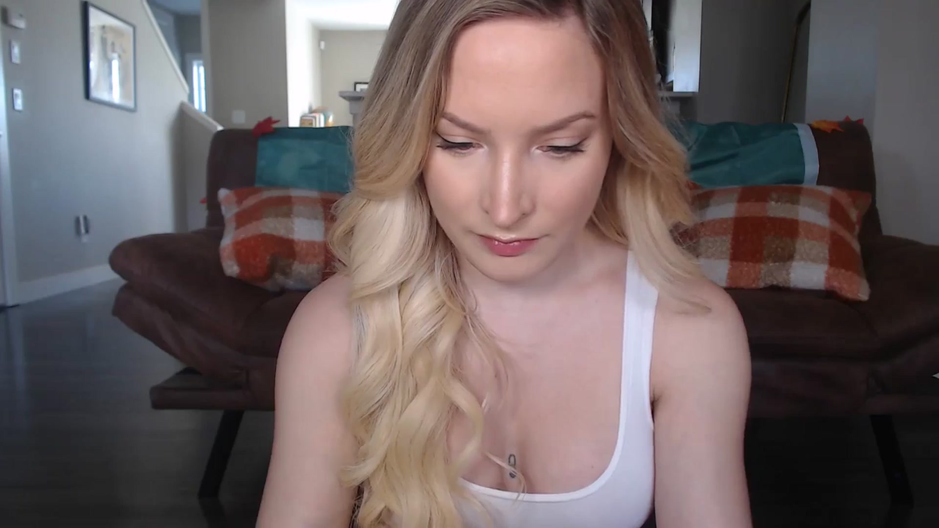 Gallery image thumbnail from AlexisWildest's myfreecams stream on, 10/19/2025, 20:56 image 3 of 20