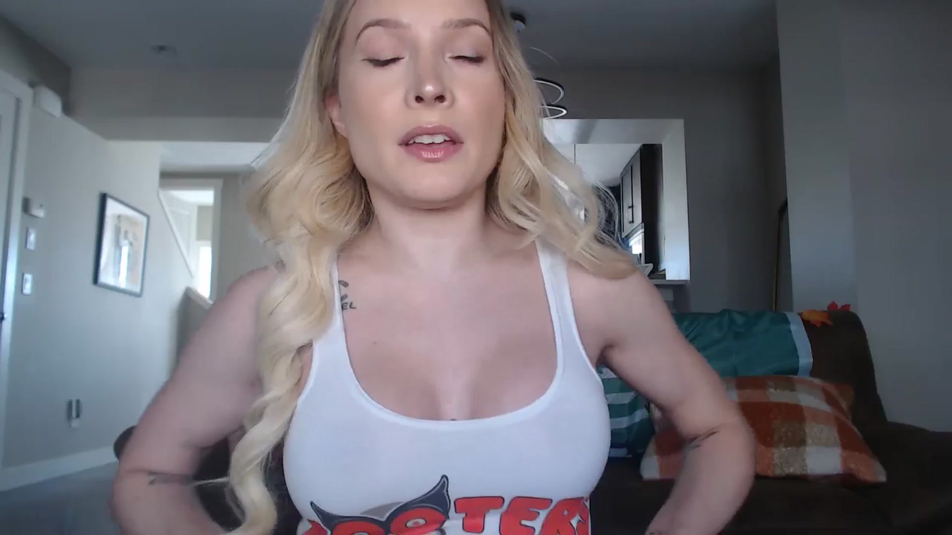 Gallery image thumbnail from AlexisWildest's myfreecams stream on, 10/19/2025, 20:56 image 12 of 20