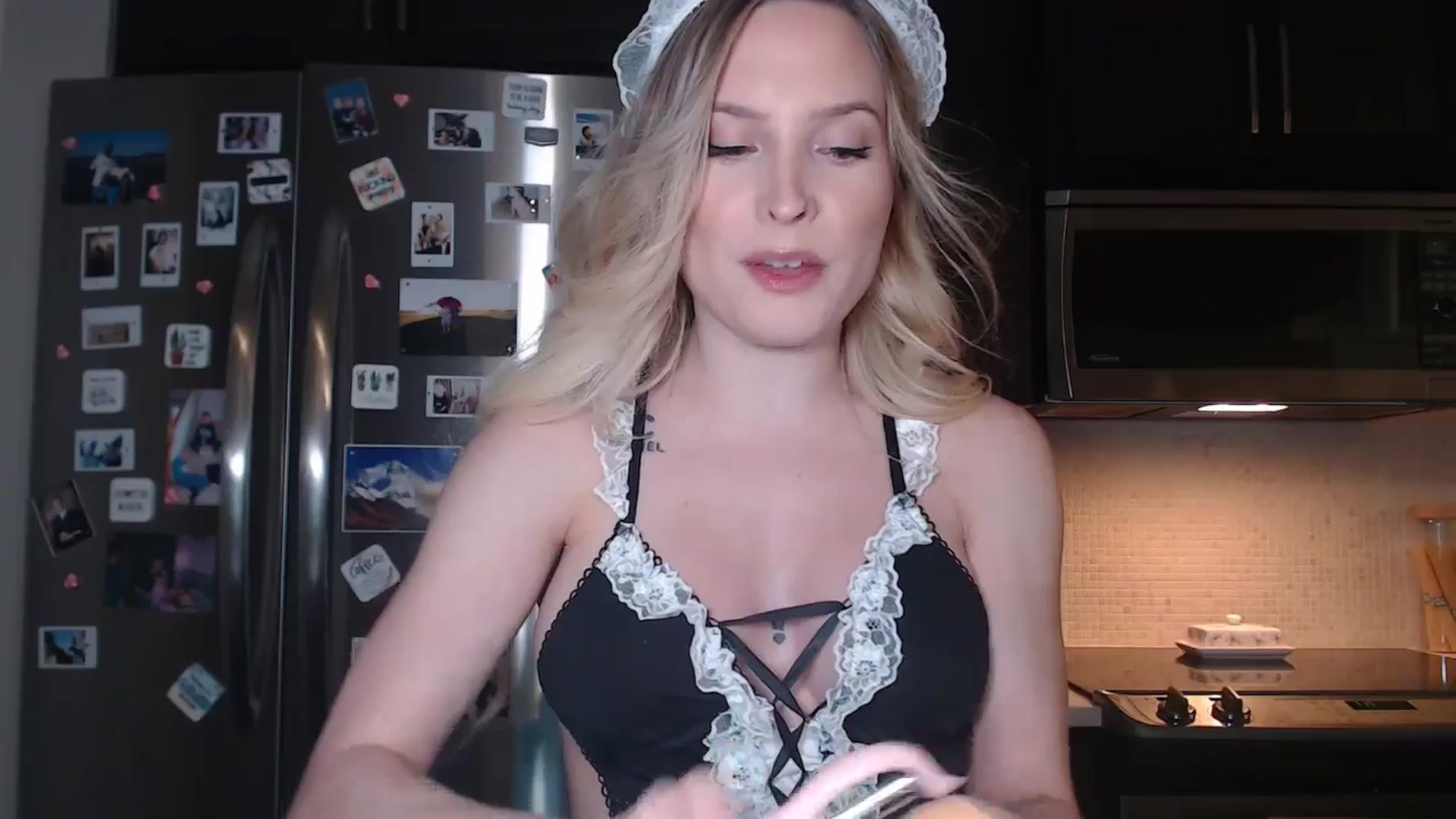 Gallery image thumbnail from AlexisWildest's myfreecams stream on, 10/24/2025, 04:10 image 5 of 20