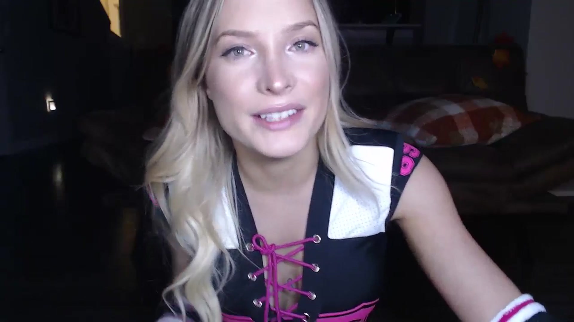 Gallery image thumbnail from AlexisWildest's myfreecams stream on, 10/26/2025, 24:02 image 19 of 20