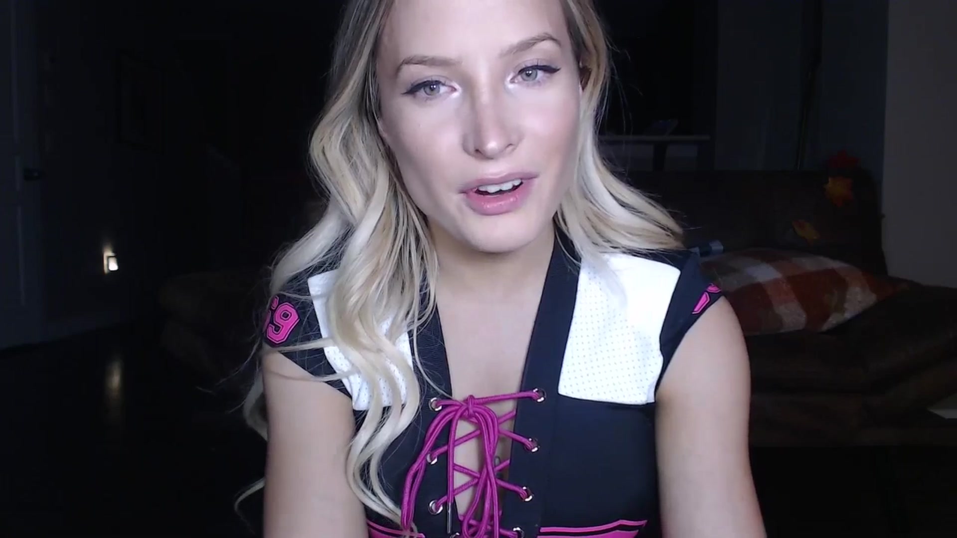 Gallery image thumbnail from AlexisWildest's myfreecams stream on, 10/26/2025, 24:02 image 16 of 20