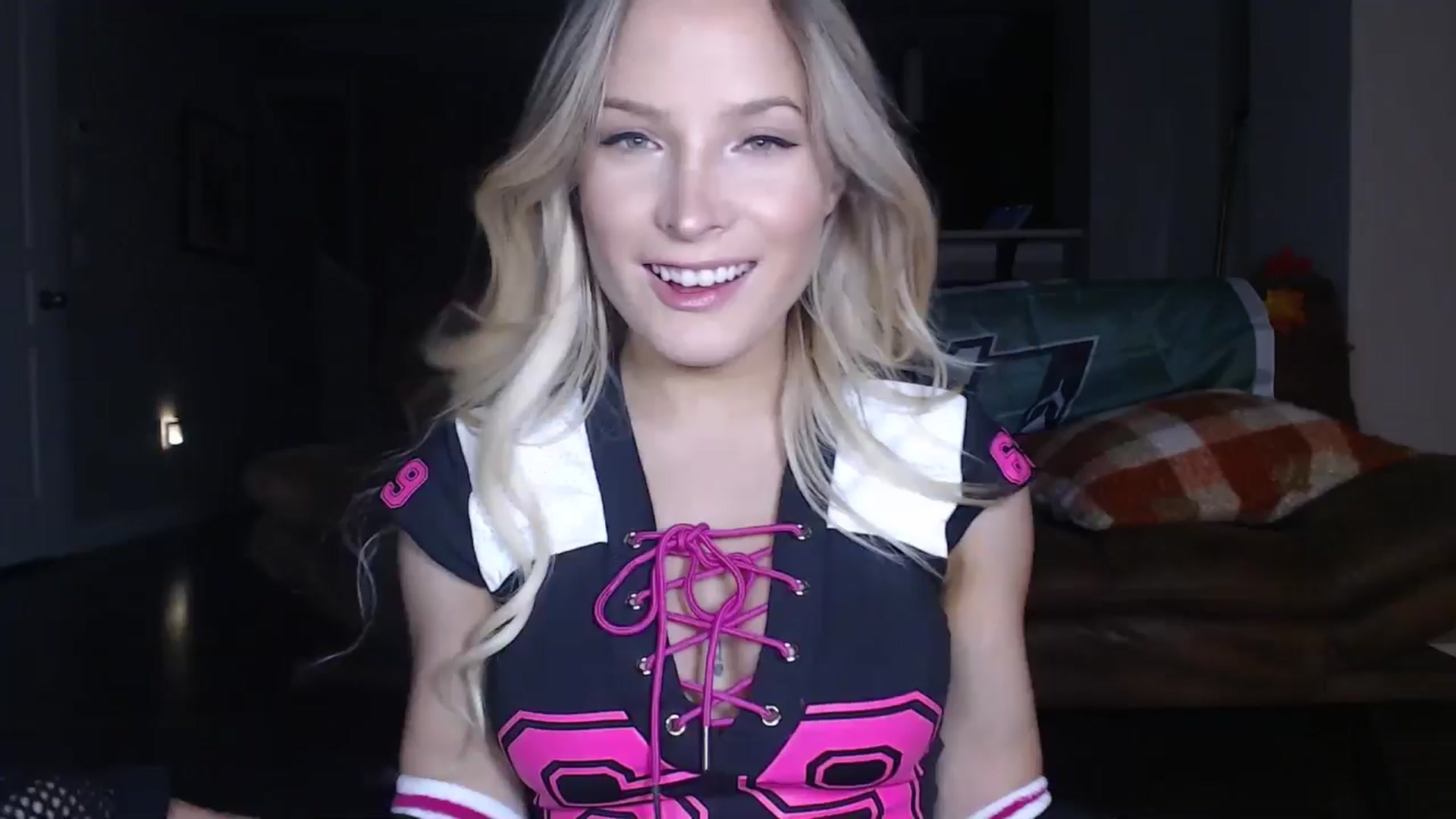 Gallery image thumbnail from AlexisWildest's myfreecams stream on, 10/26/2025, 04:05 image 6 of 20