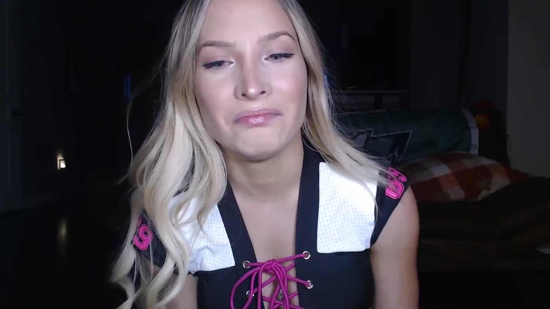 Gallery image thumbnail from AlexisWildest's myfreecams stream on, 10/26/2025, 04:05 image 3 of 20