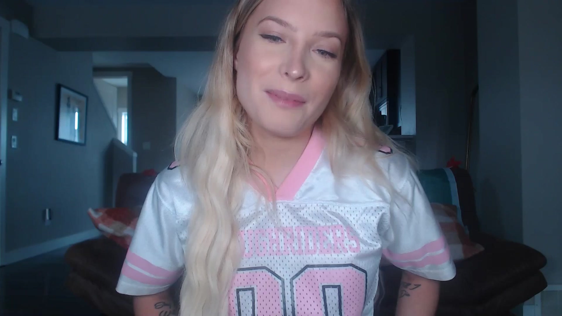 Gallery image thumbnail from AlexisWildest's myfreecams stream on, 11/01/2025, 19:28 image 6 of 20