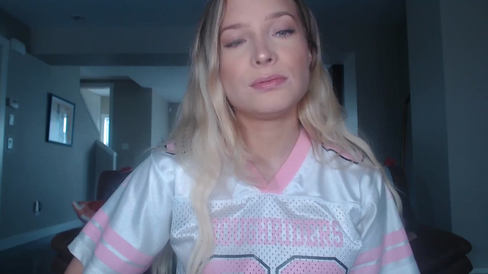 Gallery image thumbnail from AlexisWildest's myfreecams stream on, 11/01/2025, 19:28 image 17 of 20