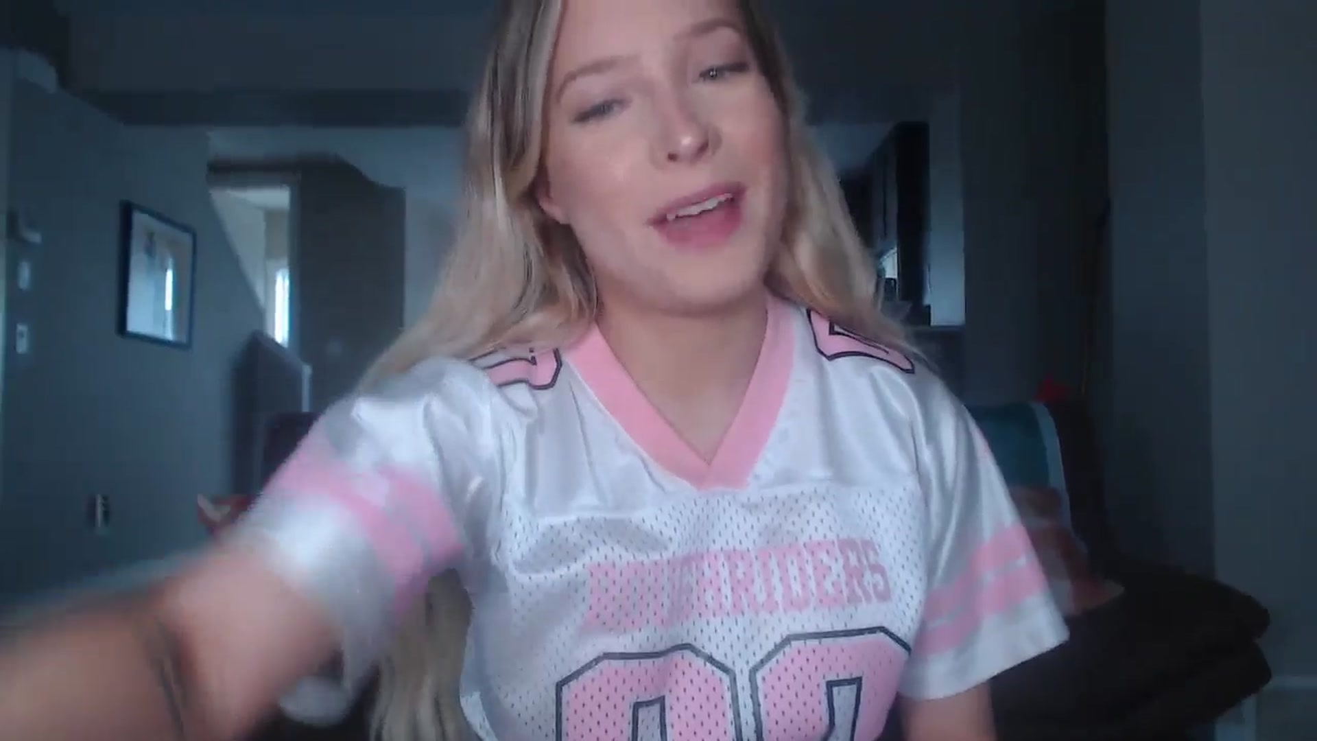 Gallery image thumbnail from AlexisWildest's myfreecams stream on, 11/01/2025, 19:28 image 12 of 20