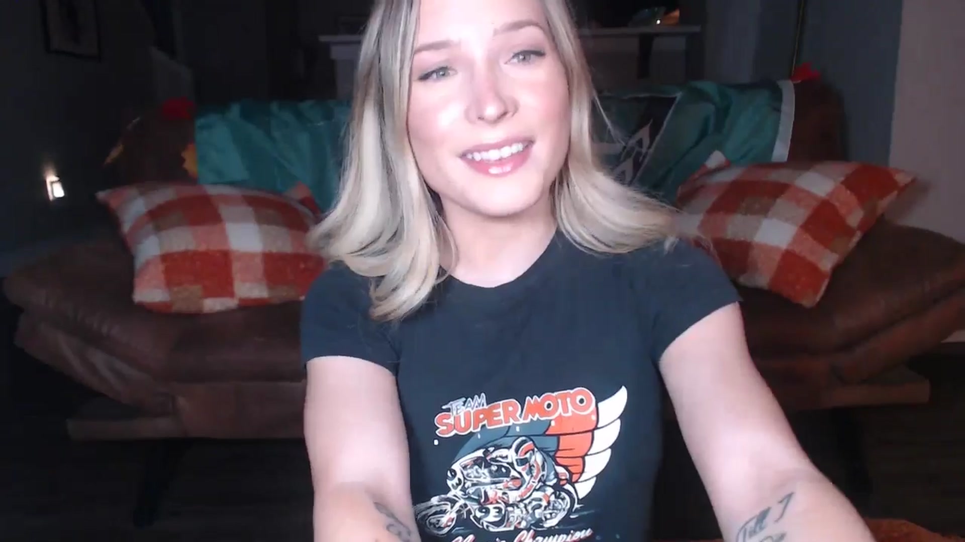 Gallery image thumbnail from AlexisWildest's myfreecams stream on, 11/05/2025, 03:57 image 4 of 20
