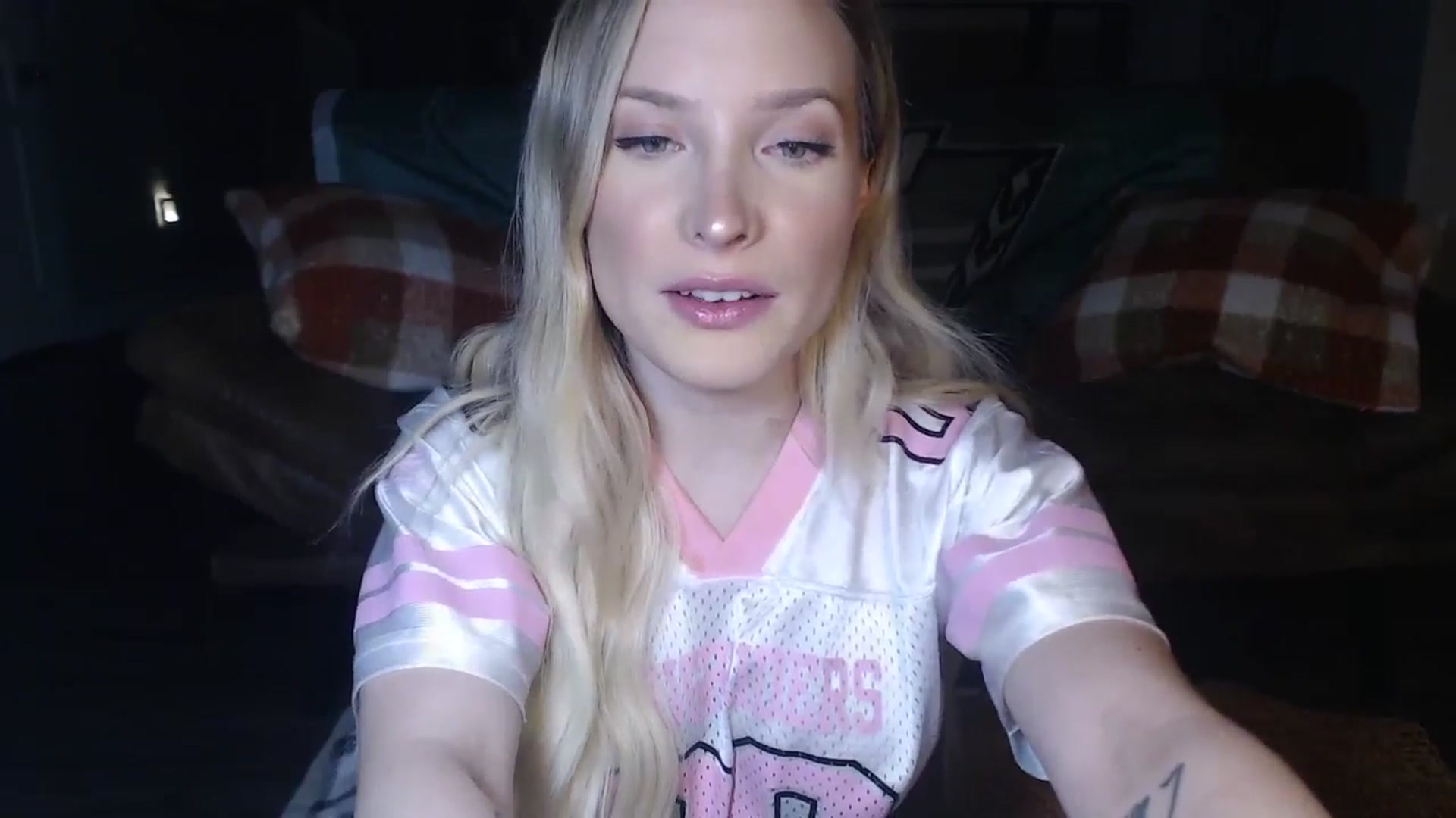 Gallery image thumbnail from AlexisWildest's myfreecams stream on, 11/12/2025, 05:12 image 3 of 20