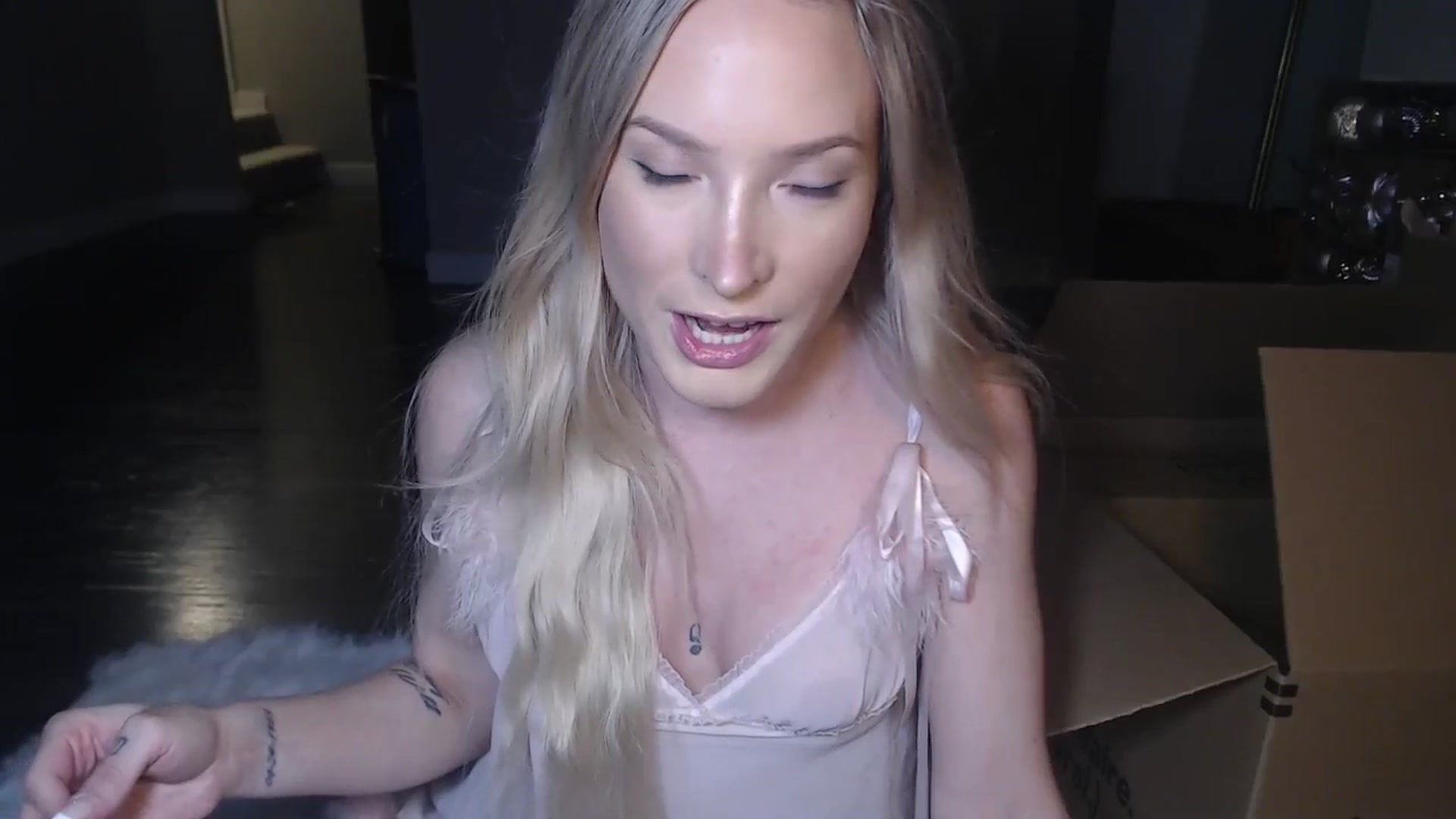 Gallery image thumbnail from AlexisWildest's myfreecams stream on, 11/26/2025, 02:31 image 7 of 20