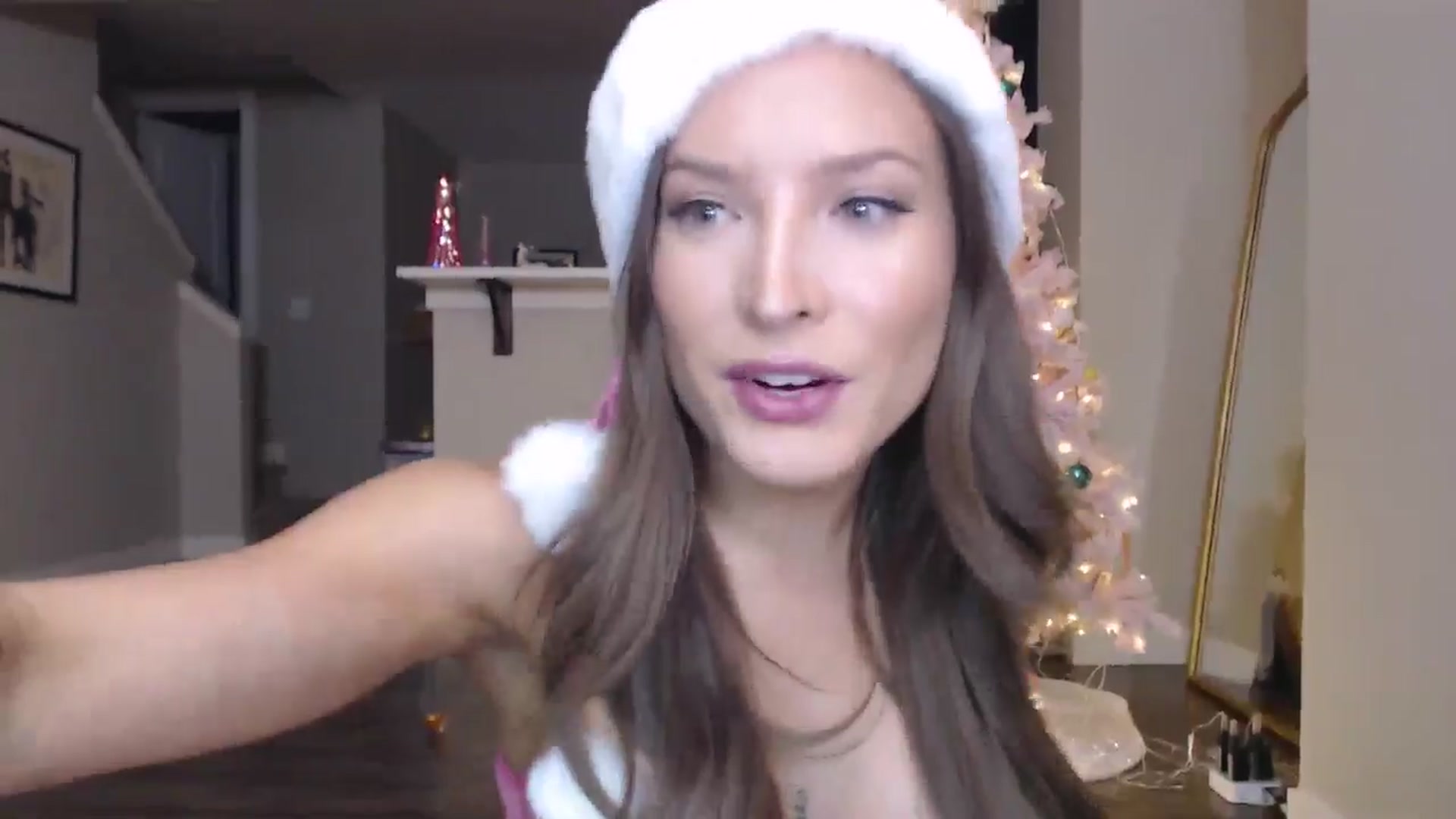Gallery image thumbnail from AlexisWildest's myfreecams stream on, 12/16/2025, 03:02 image 12 of 20