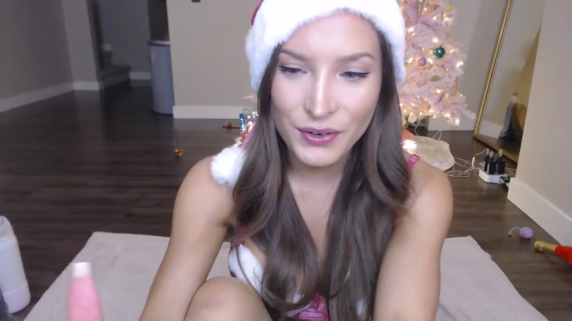 Gallery image thumbnail from AlexisWildest's myfreecams stream on, 12/16/2025, 03:02 image 15 of 20
