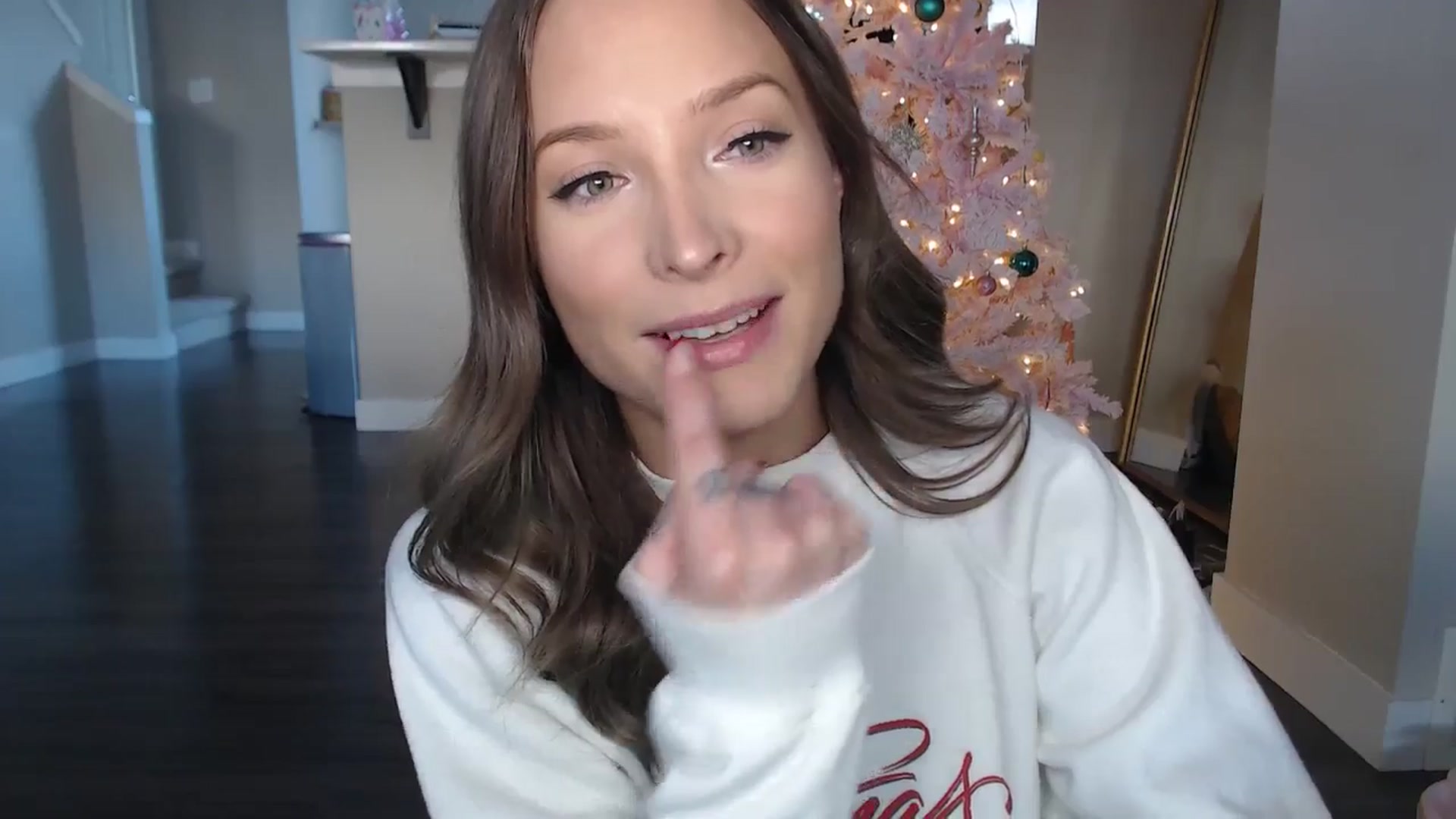 Gallery image thumbnail from AlexisWildest's myfreecams stream on, 12/21/2025, 21:22 image 19 of 20