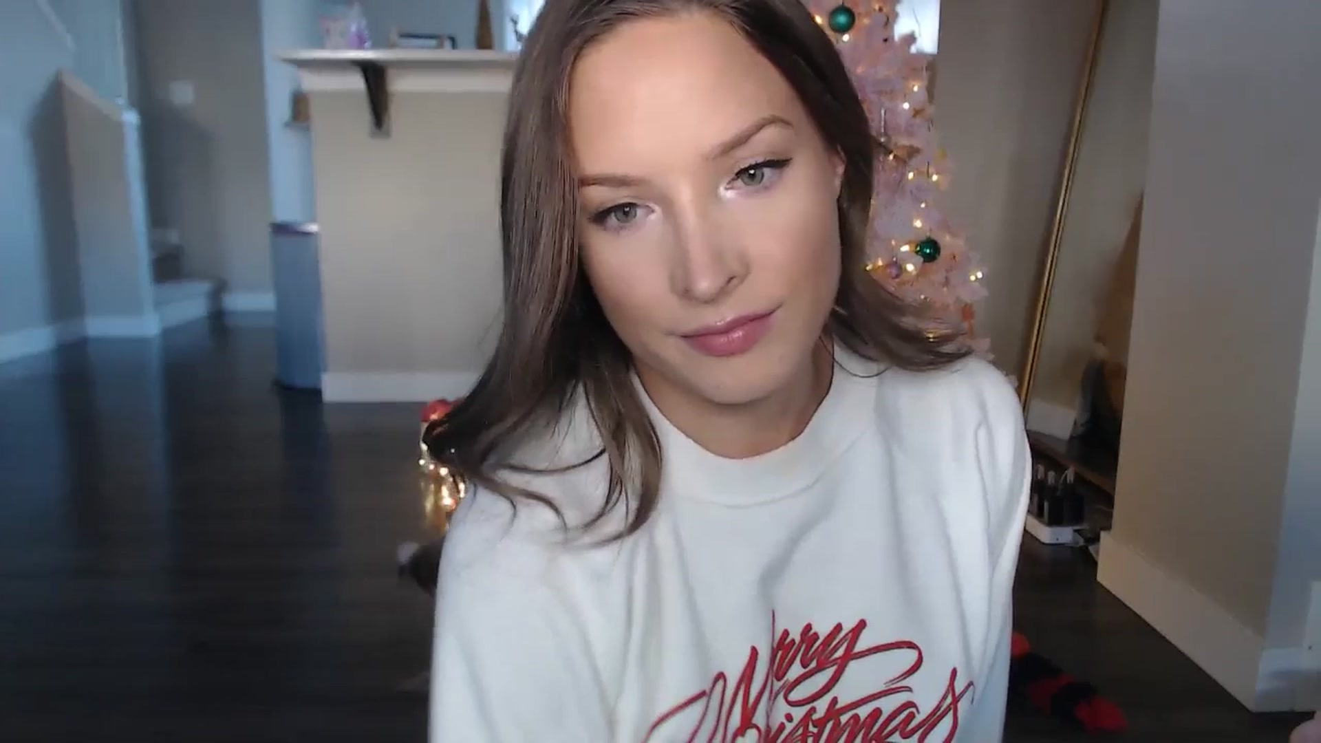 Gallery image thumbnail from AlexisWildest's myfreecams stream on, 12/21/2025, 21:22 image 13 of 20