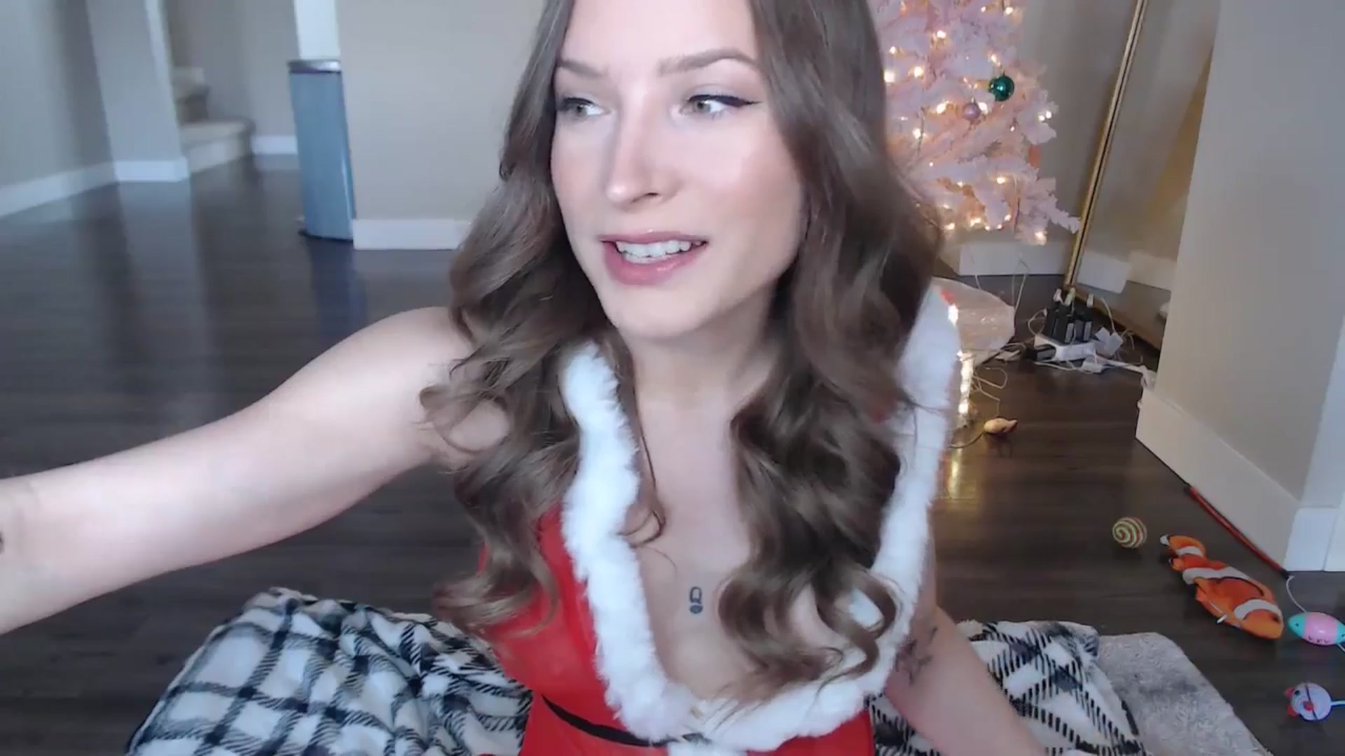 Gallery image thumbnail from AlexisWildest's myfreecams stream on, 12/25/2025, 21:12 image 2 of 20