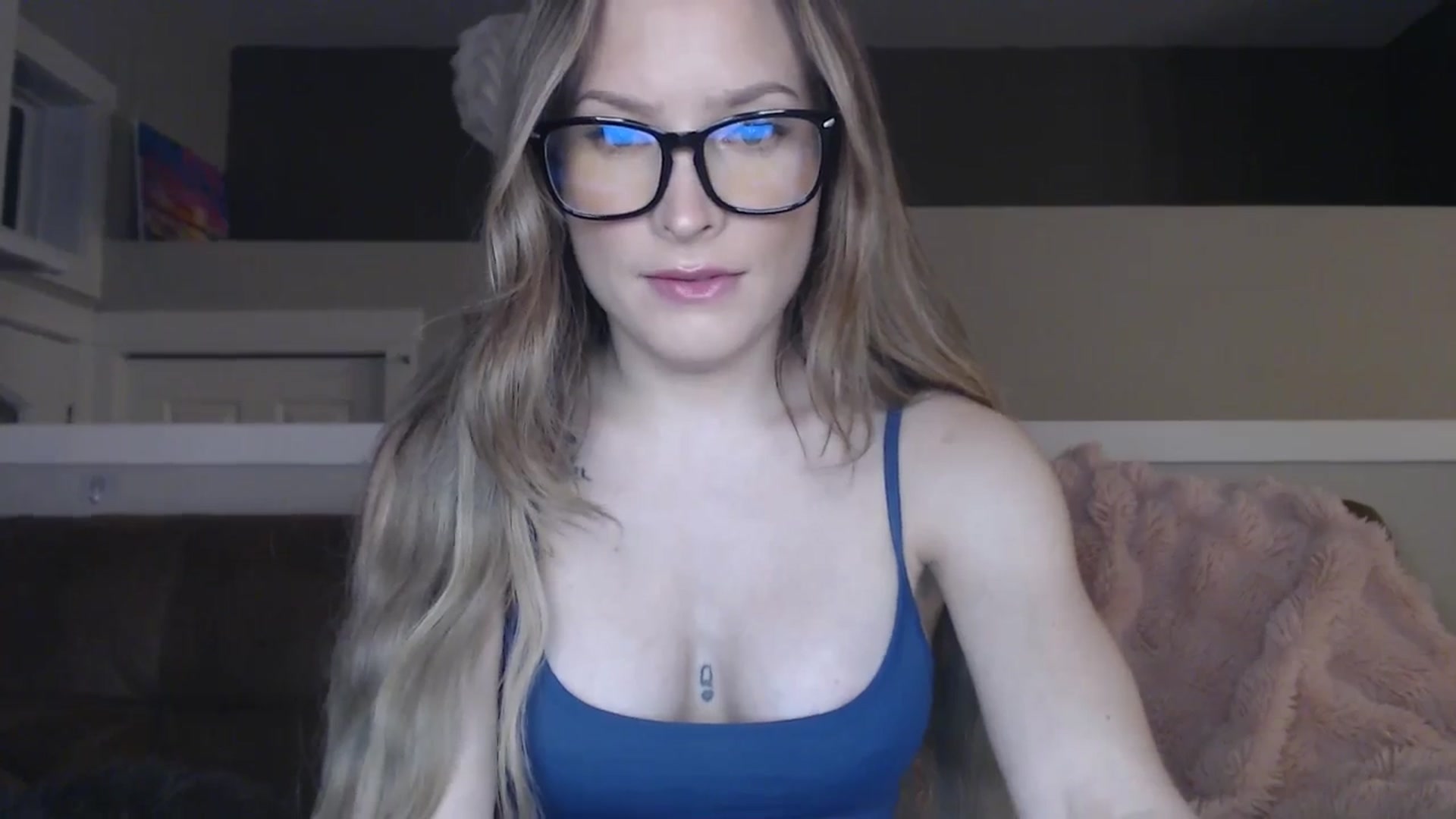 Gallery image thumbnail from AlexisWildest's myfreecams stream on, 02/21/2026, 04:43 image 17 of 20