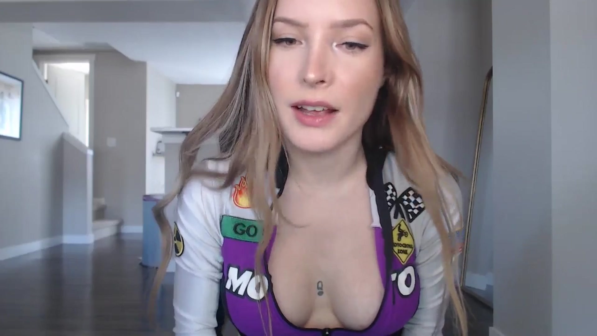Gallery image thumbnail from AlexisWildest's myfreecams stream on, 04/19/2026, 21:16 image 3 of 20