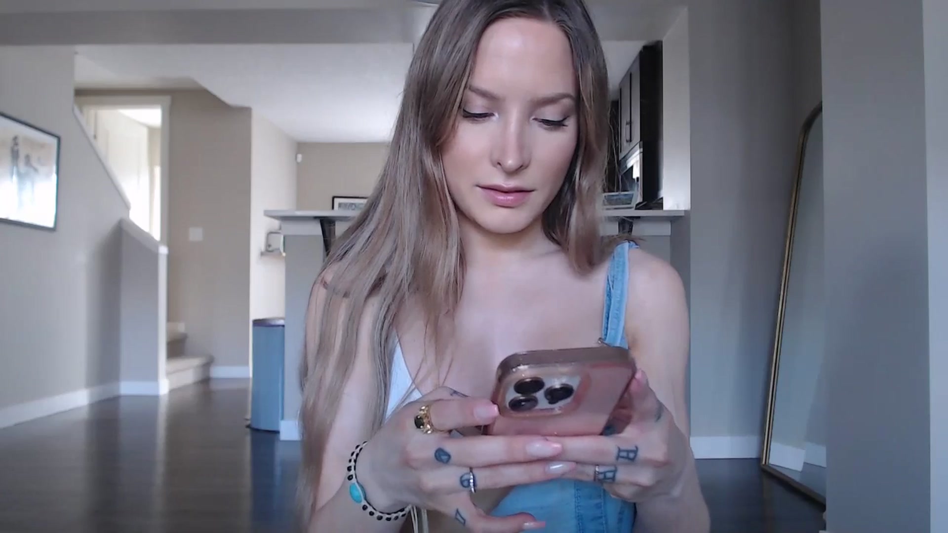 Gallery image thumbnail from AlexisWildest's myfreecams stream on, 04/30/2026, 24:54 image 7 of 20