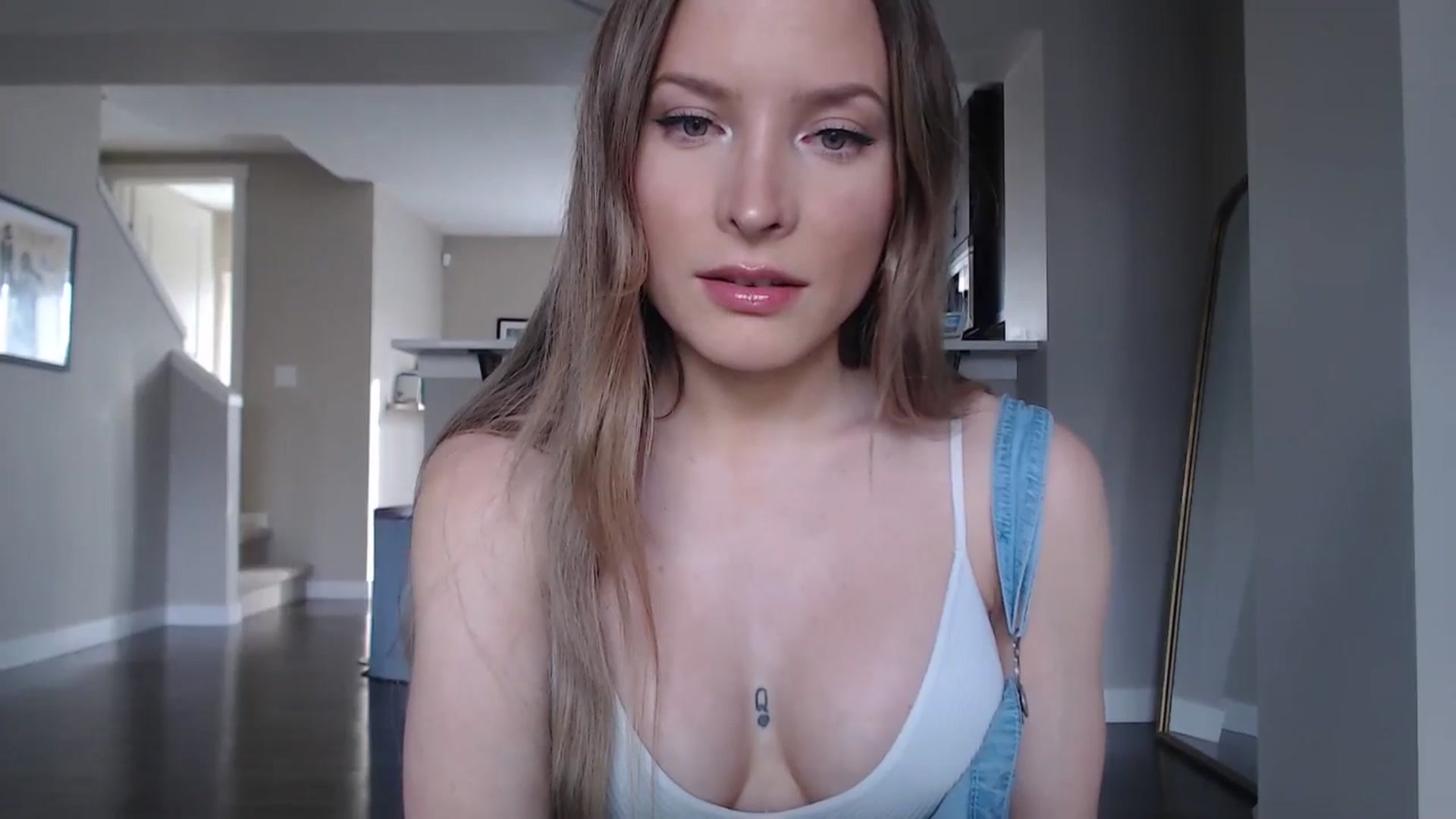 Gallery image thumbnail from AlexisWildest's myfreecams stream on, 04/30/2026, 24:54 image 19 of 20