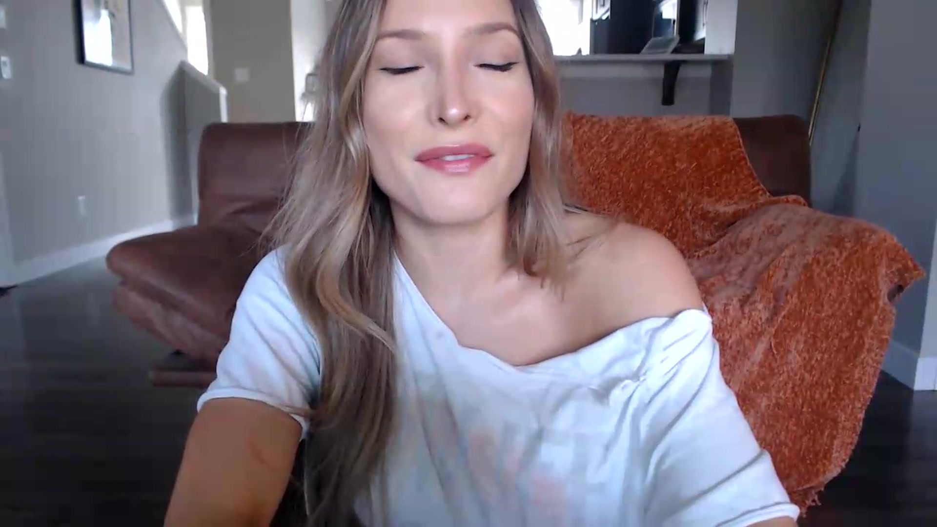 Gallery image thumbnail from AlexisWildest's myfreecams stream on, 05/30/2026, 02:09 image 16 of 20