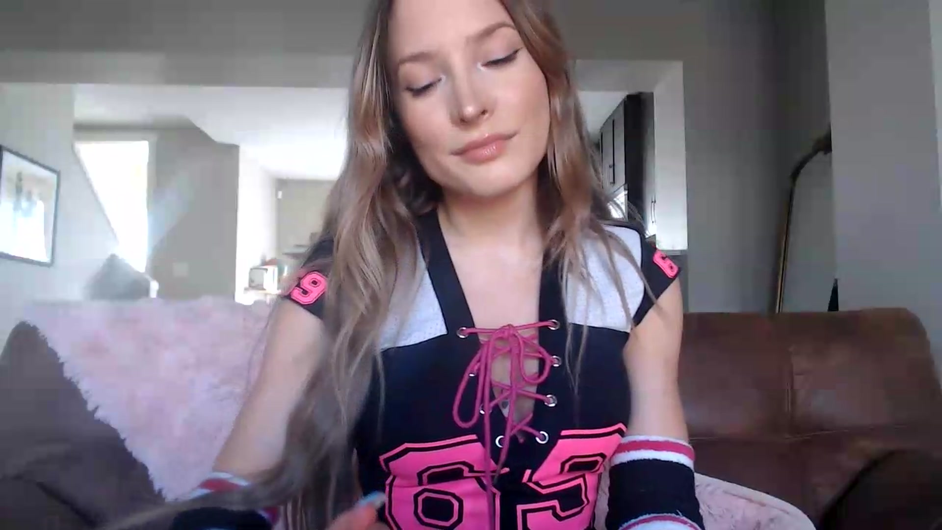 Gallery image thumbnail from AlexisWildest's myfreecams stream on, 06/05/2026, 01:42 image 14 of 20