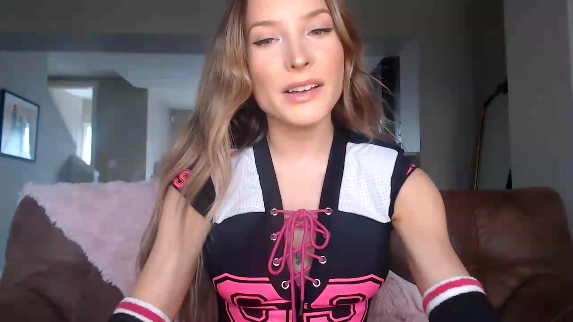 Gallery image thumbnail from AlexisWildest's myfreecams stream on, 06/05/2026, 01:42 image 2 of 20