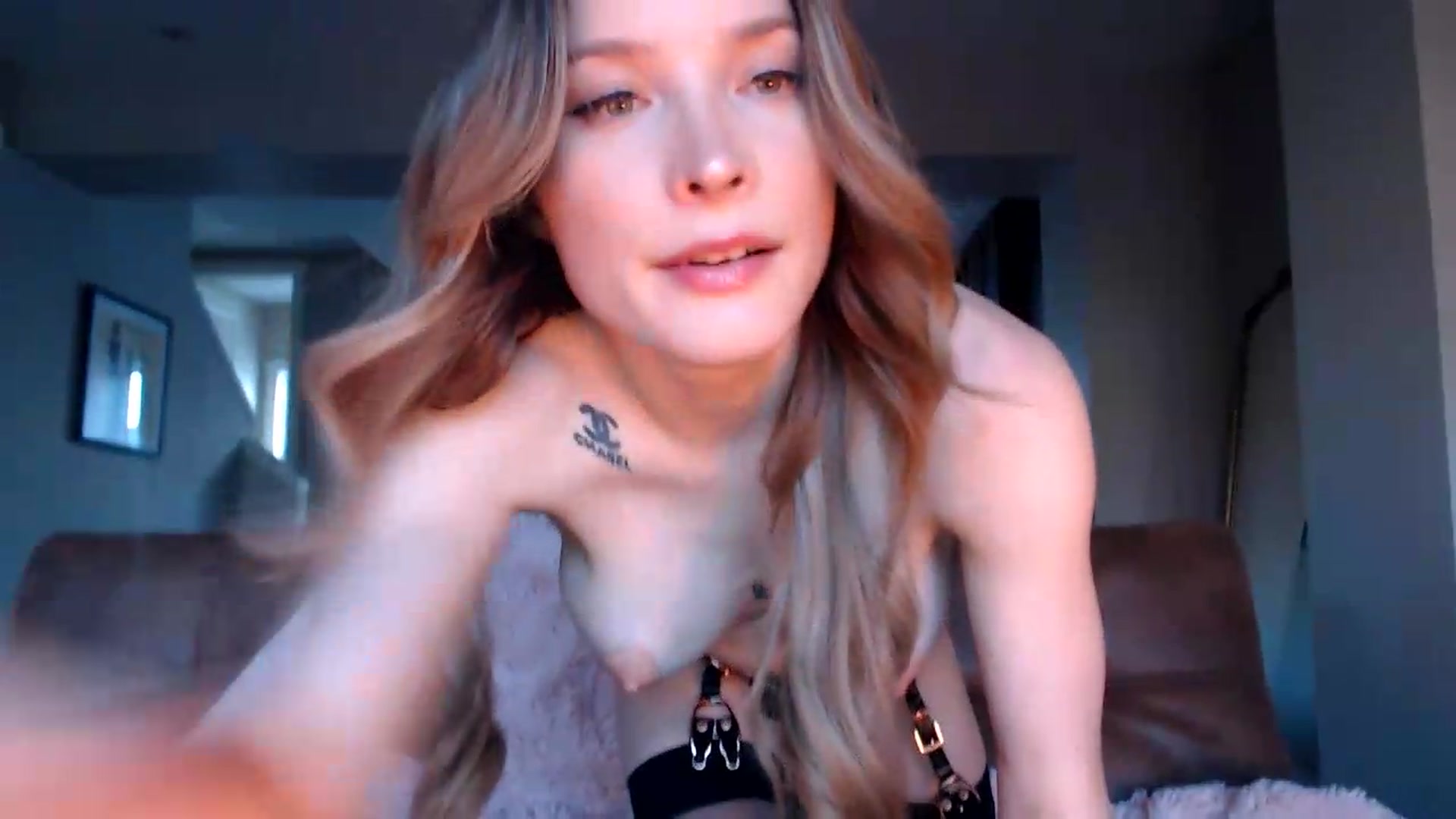 Gallery image thumbnail from AlexisWildest's myfreecams stream on, 06/26/2026, 03:48 image 16 of 20