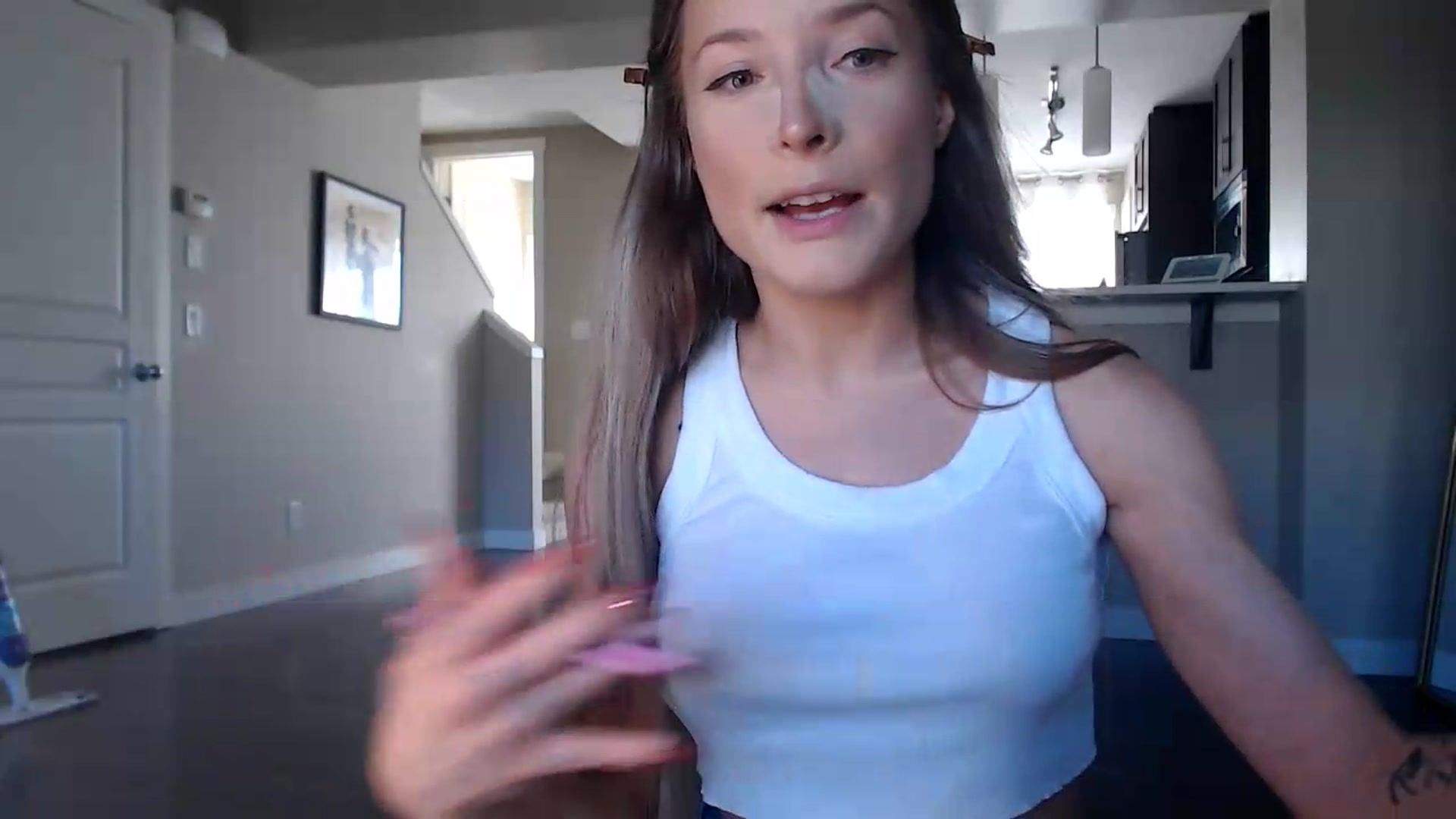 Gallery image thumbnail from AlexisWildest's myfreecams stream on, 07/07/2026, 01:08 image 15 of 20