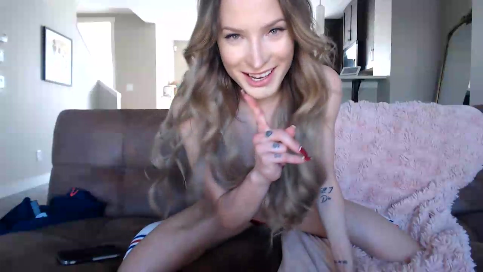 Gallery image thumbnail from AlexisWildest's myfreecams stream on, 07/12/2026, 24:01 image 10 of 20