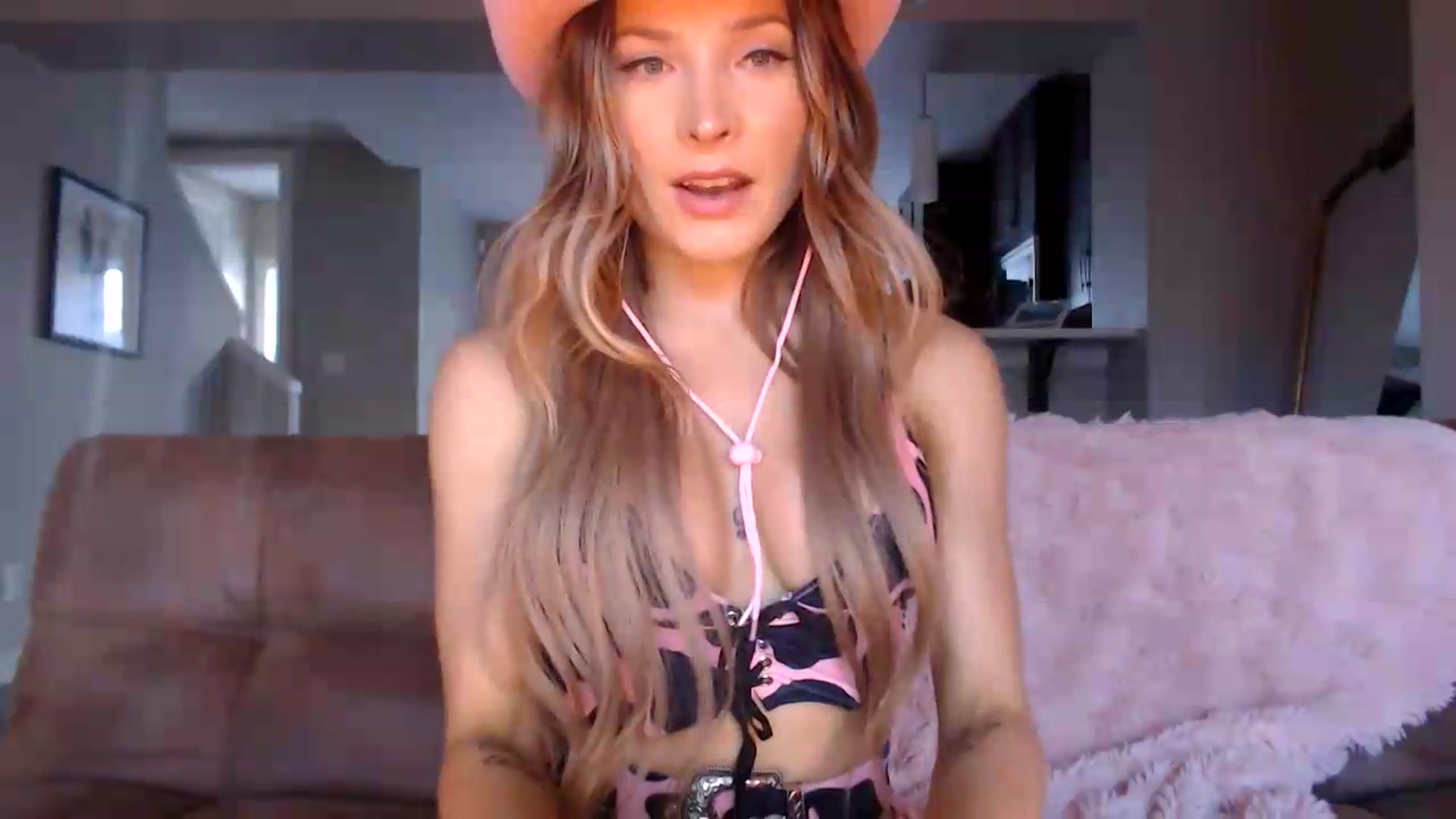 Gallery image thumbnail from AlexisWildest's myfreecams stream on, 07/16/2026, 03:35 image 12 of 20