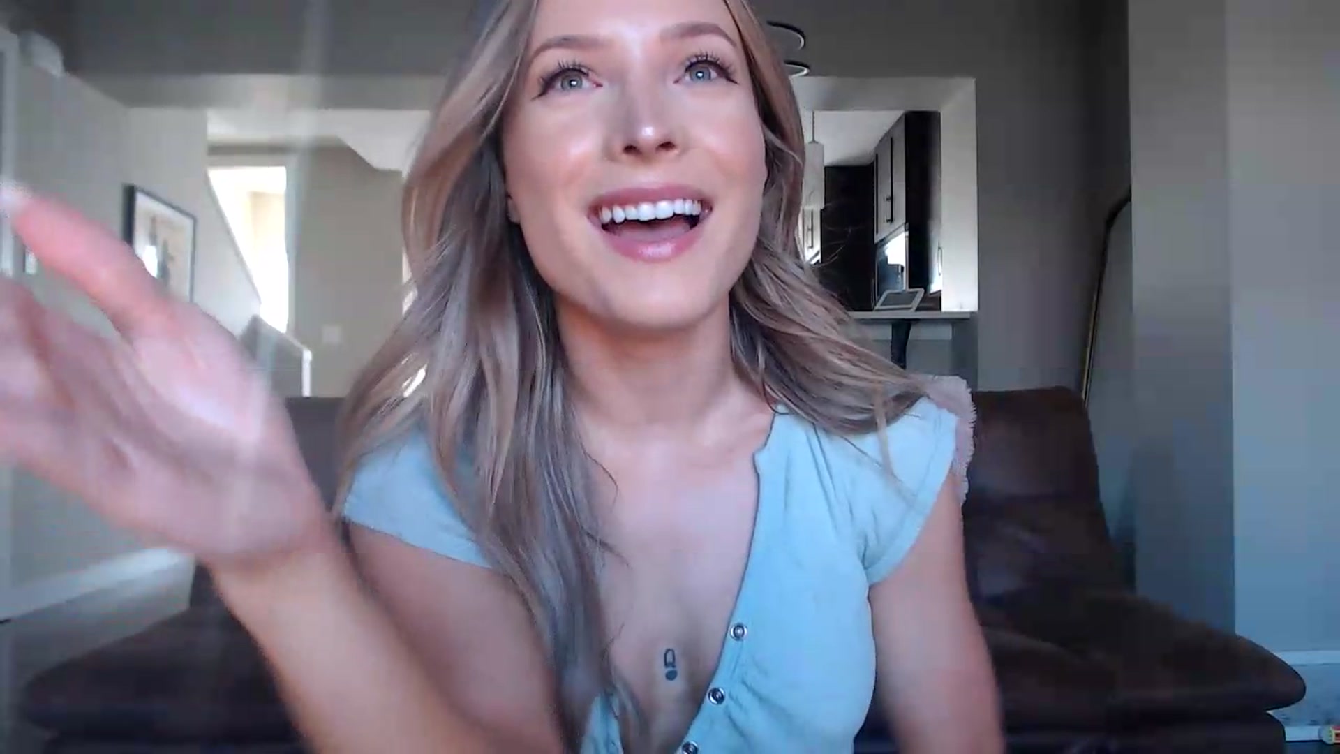 Gallery image thumbnail from AlexisWildest's myfreecams stream on, 07/17/2026, 02:30 image 9 of 20