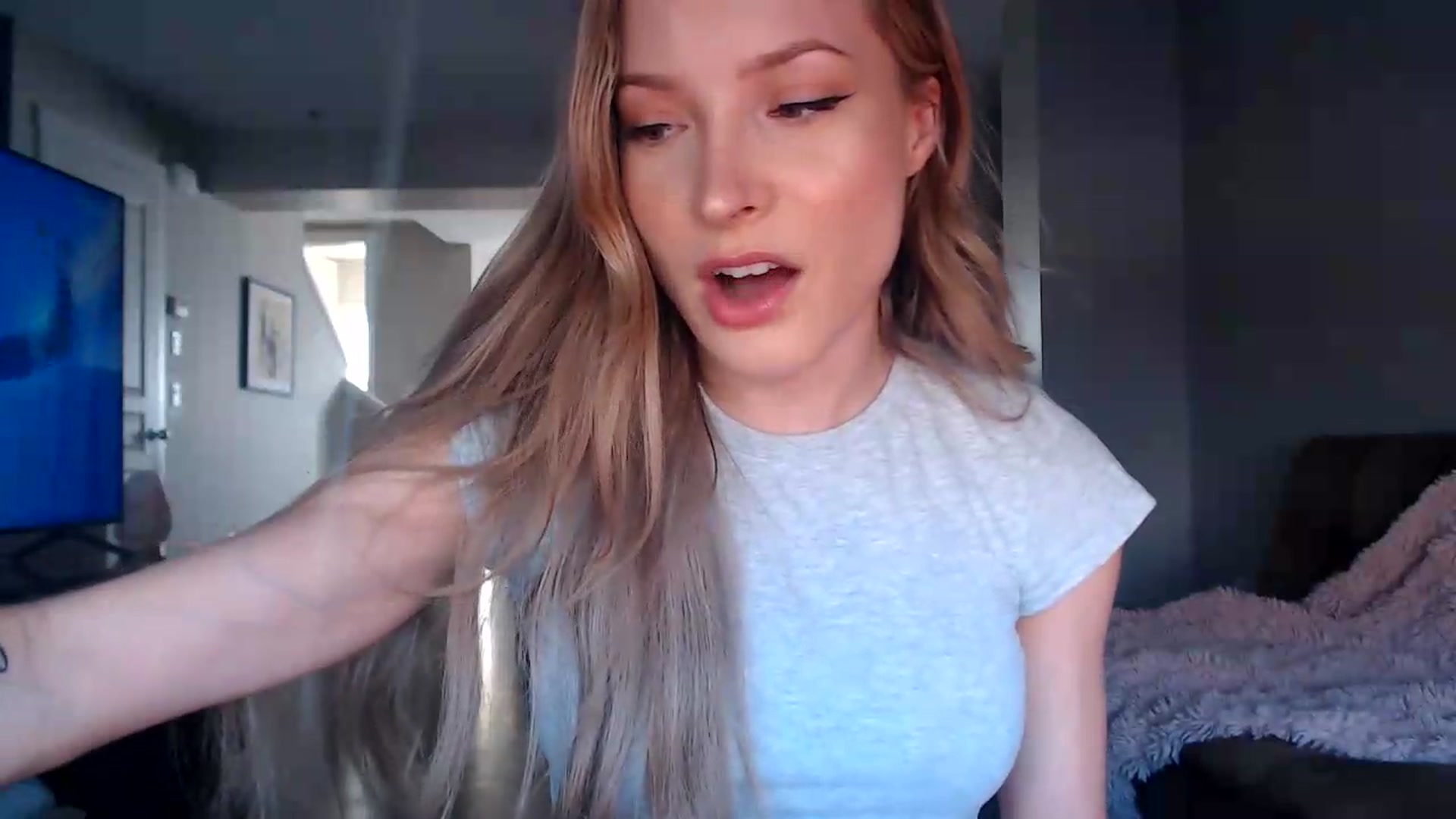 Gallery image thumbnail from AlexisWildest's myfreecams stream on, 07/31/2026, 01:53 image 13 of 20
