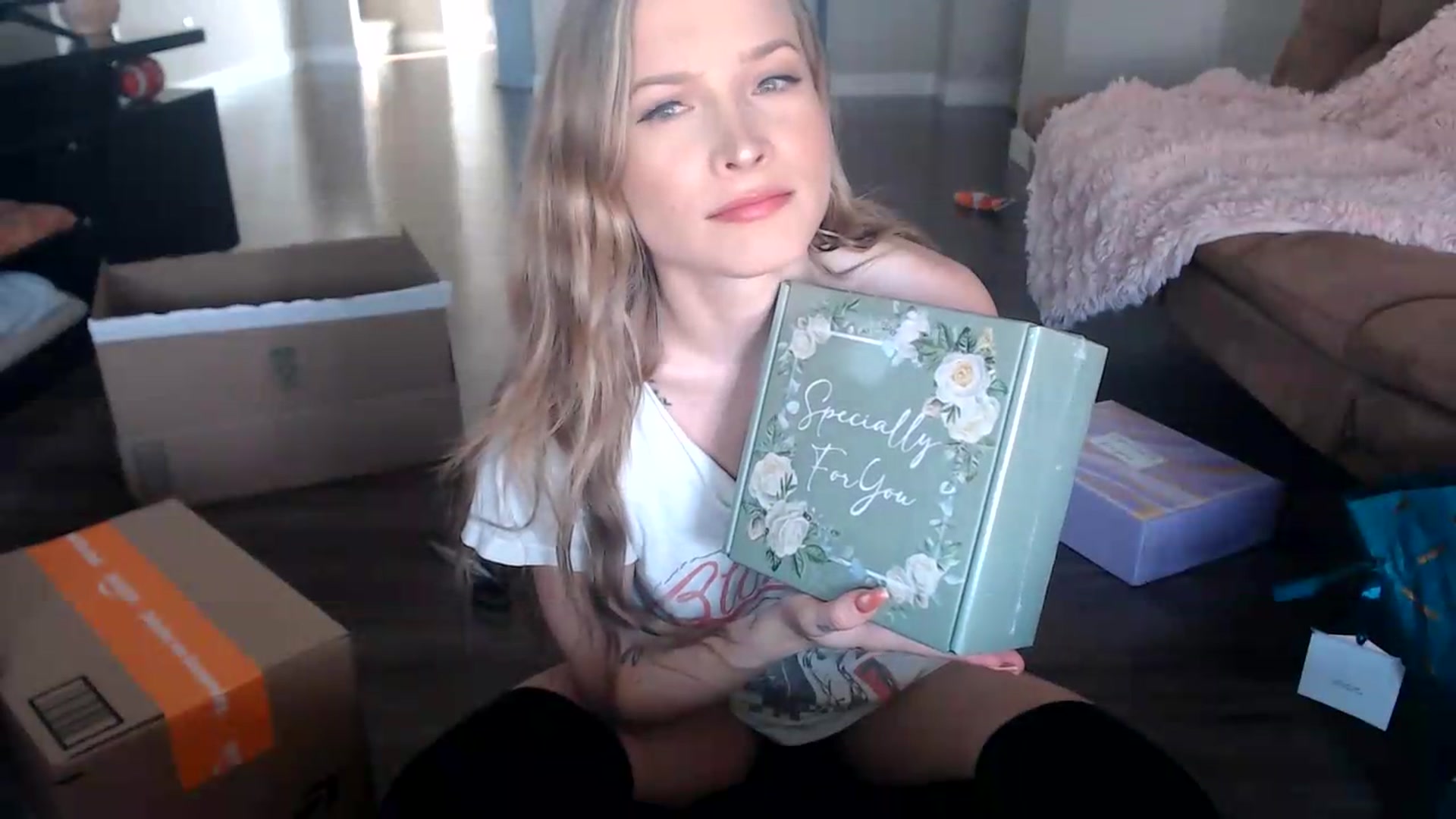 Gallery image thumbnail from AlexisWildest's myfreecams stream on, 08/01/2026, 24:00 image 19 of 20