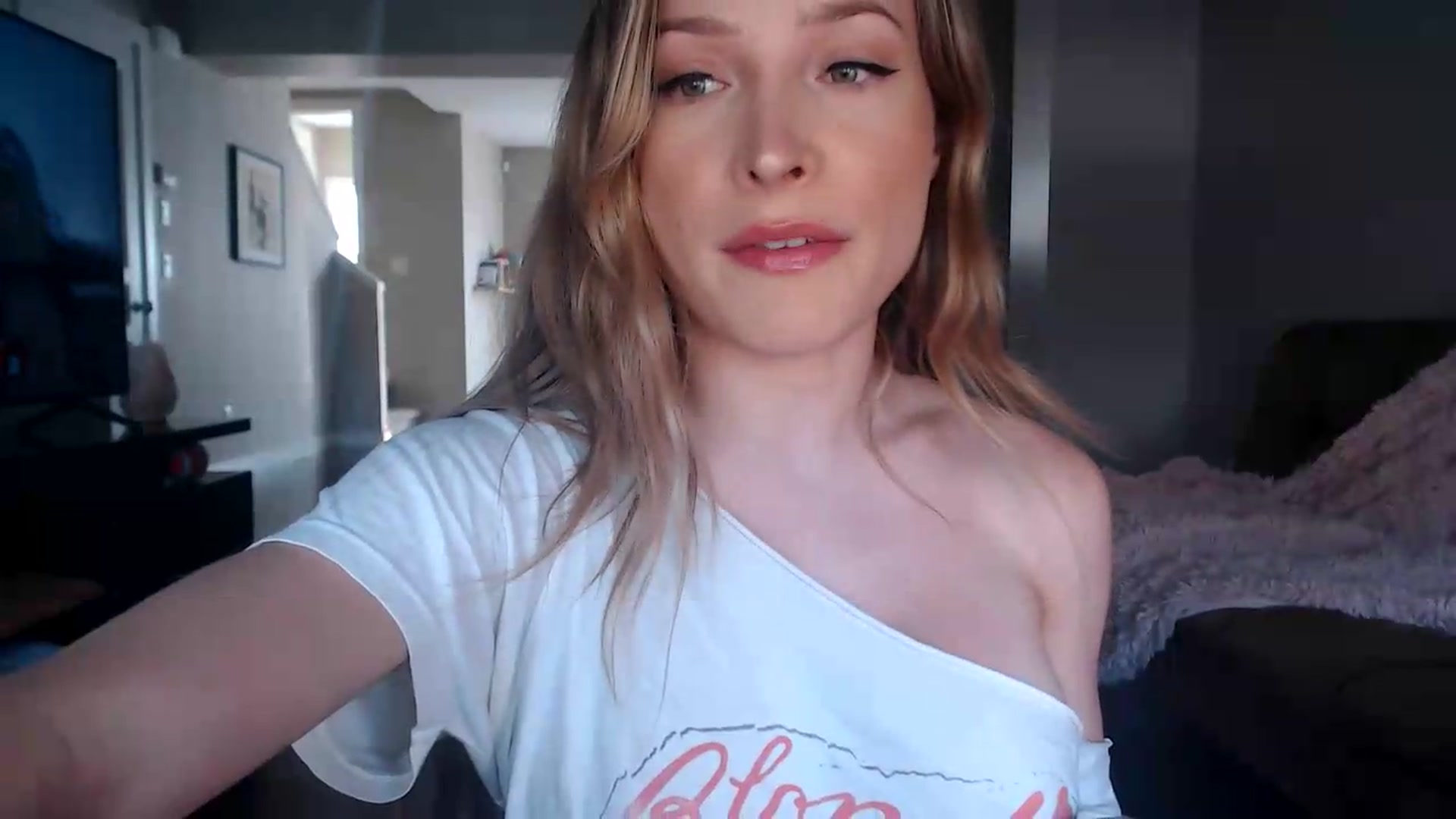 Gallery image thumbnail from AlexisWildest's myfreecams stream on, 08/01/2026, 24:00 image 12 of 20