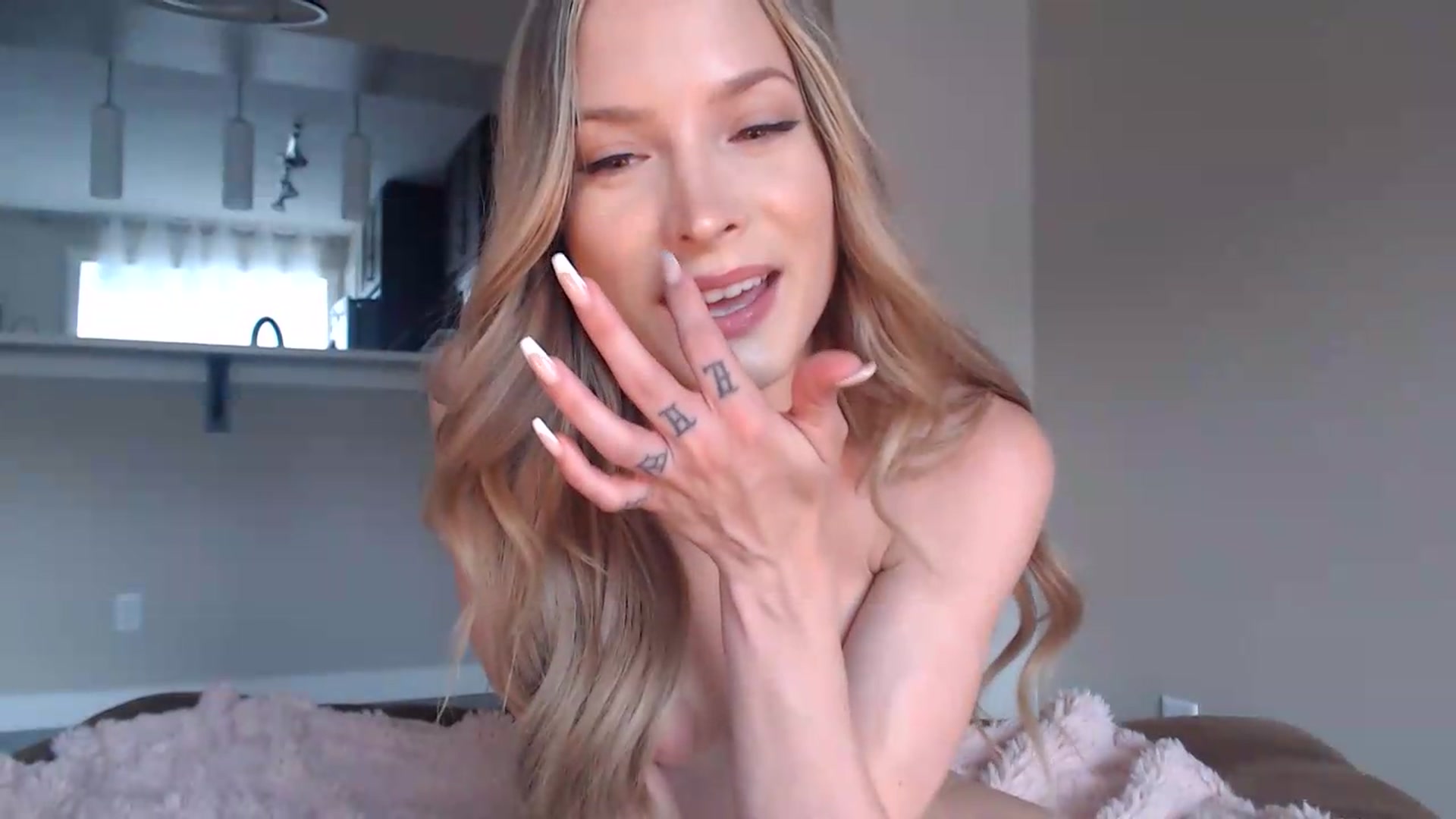 Gallery image thumbnail from AlexisWildest's myfreecams stream on, 08/07/2026, 03:33 image 4 of 20