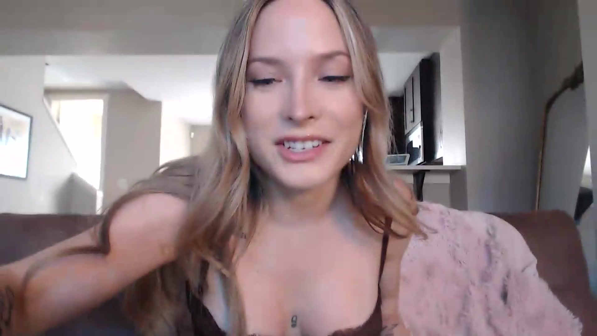 Gallery image thumbnail from AlexisWildest's myfreecams stream on, 08/18/2026, 03:11 image 6 of 20