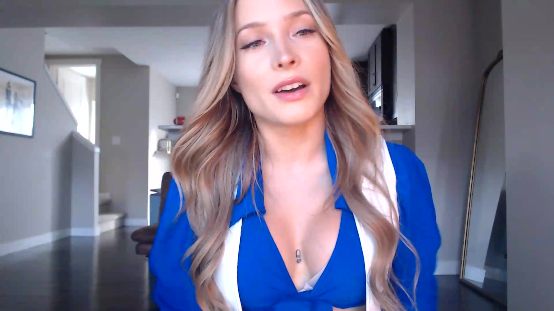 Gallery image thumbnail from AlexisWildest's myfreecams stream on, 08/20/2026, 03:35 image 4 of 20