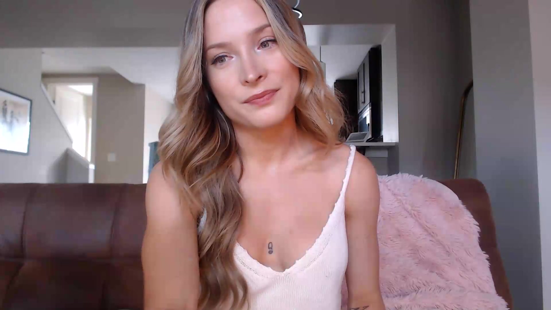 Gallery image thumbnail from AlexisWildest's myfreecams stream on, 08/23/2026, 22:29 image 5 of 20