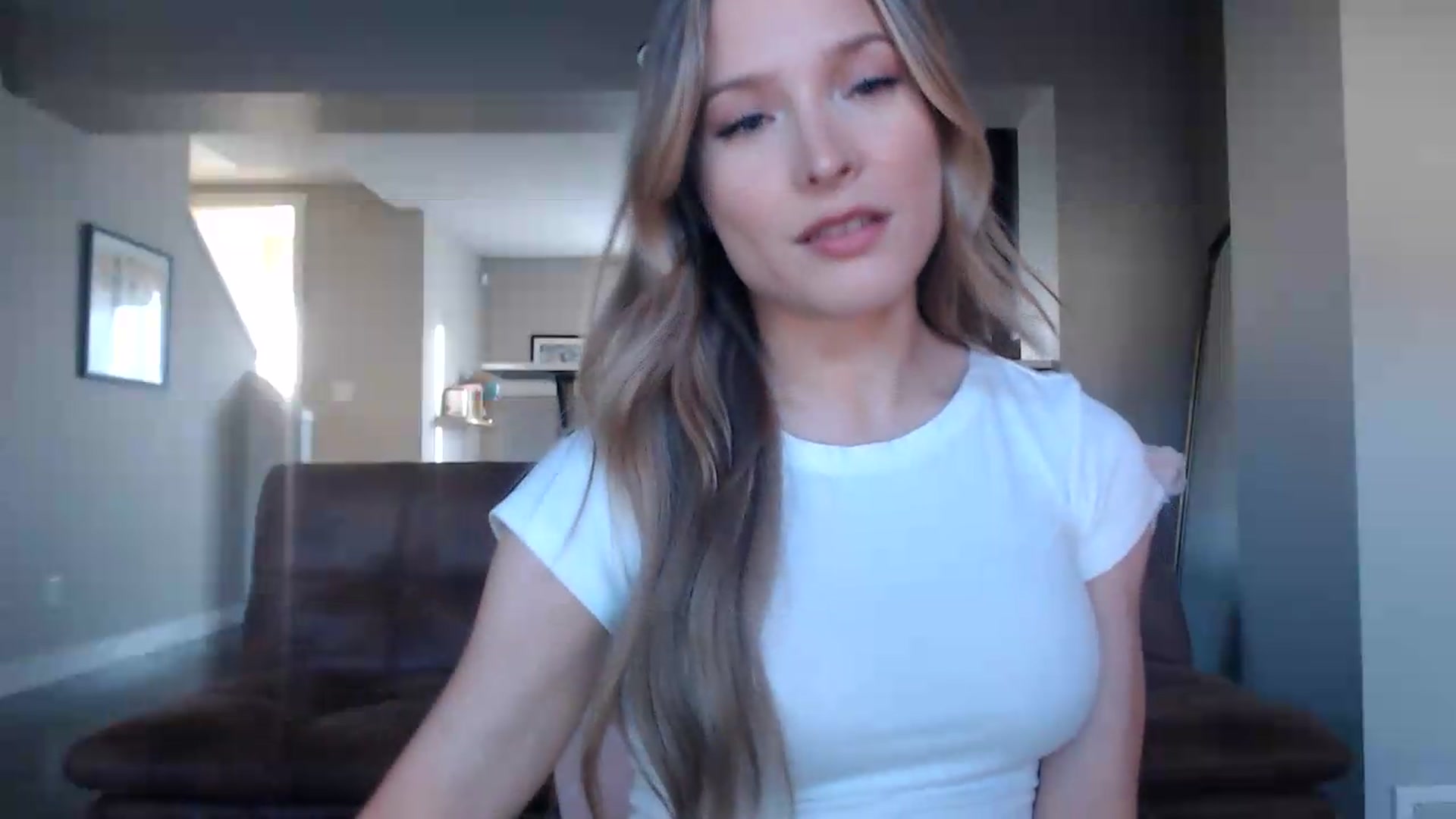 Gallery image thumbnail from AlexisWildest's myfreecams stream on, 08/25/2026, 03:46 image 6 of 20