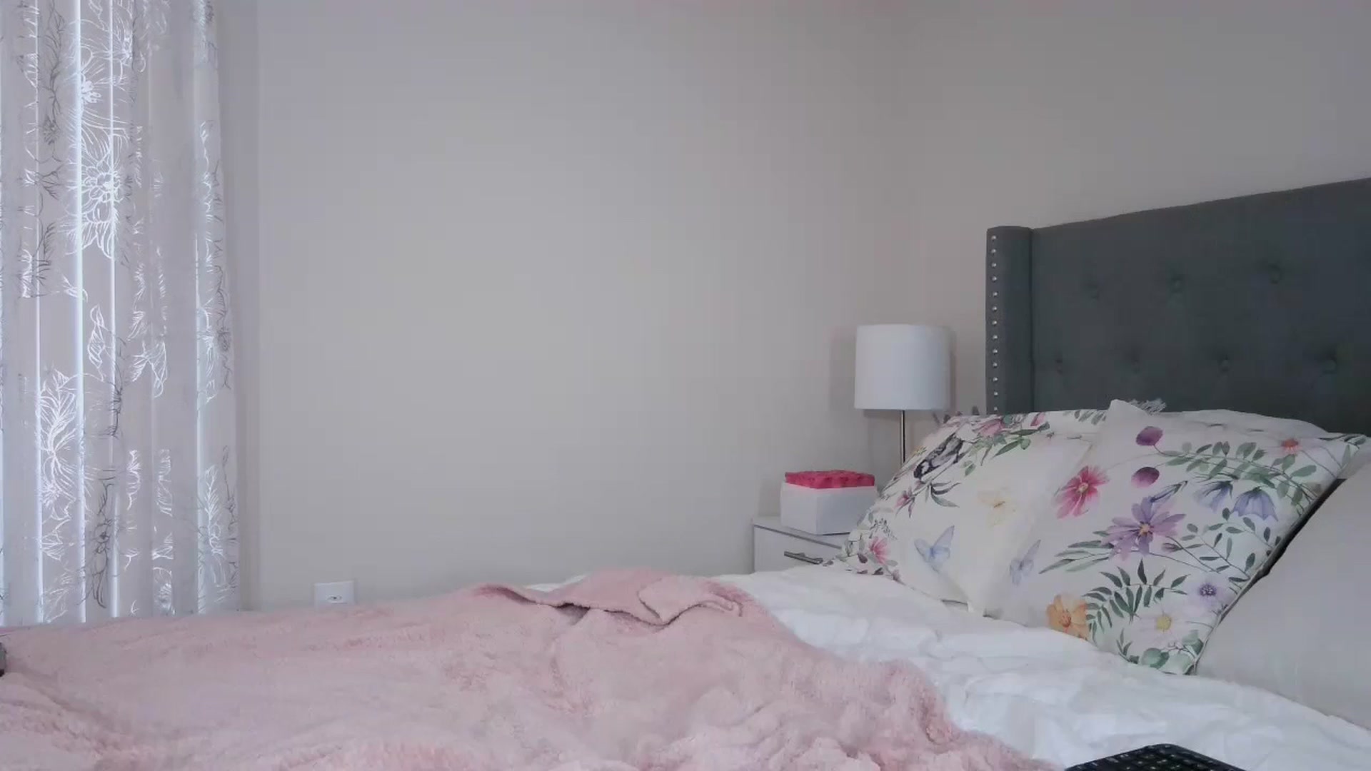 Gallery image thumbnail from Alexis_Amorr's myfreecams stream on, 06/06/2024, 18:00 image 3 of 20