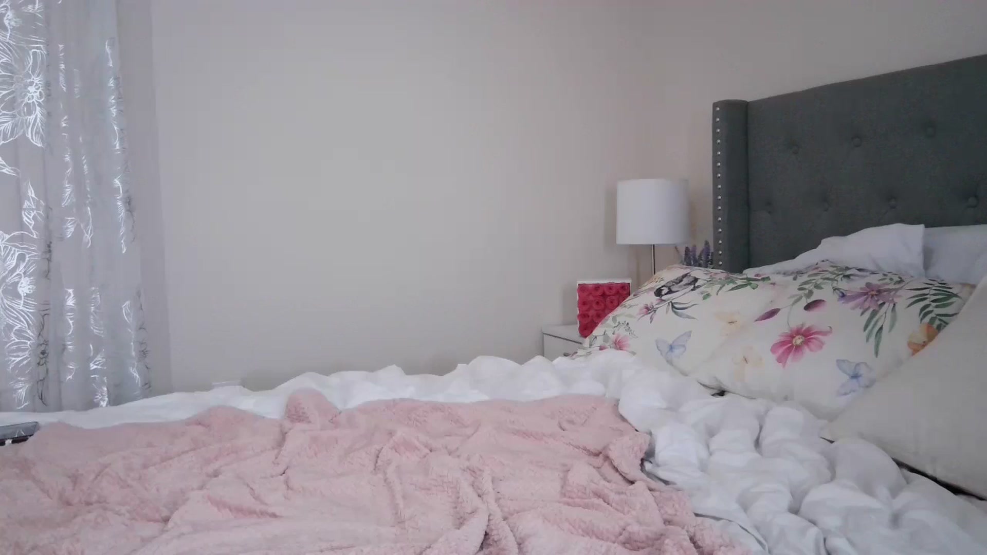 Gallery image thumbnail from Alexis_Amorr's myfreecams stream on, 06/26/2024, 02:11 image 12 of 20