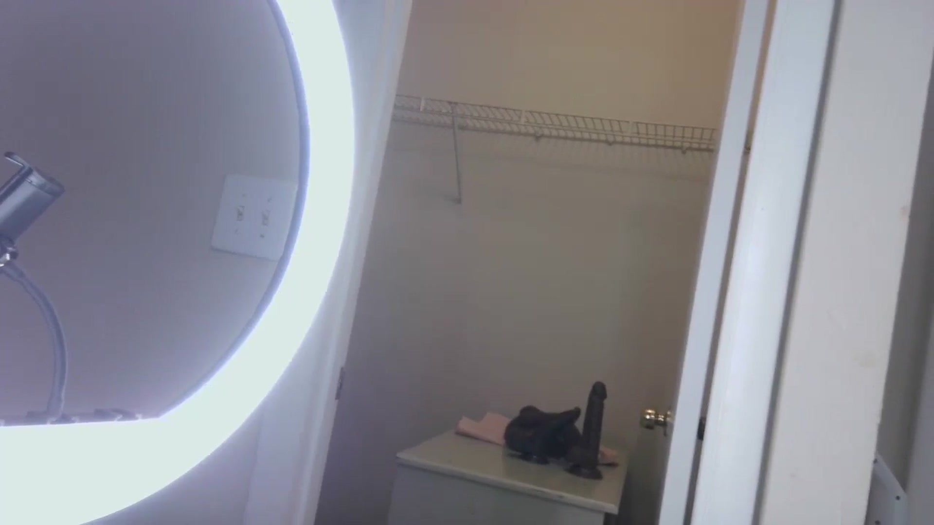 Gallery image thumbnail from Alexis_Amorr's myfreecams stream on, 08/22/2024, 24:39 image 18 of 20