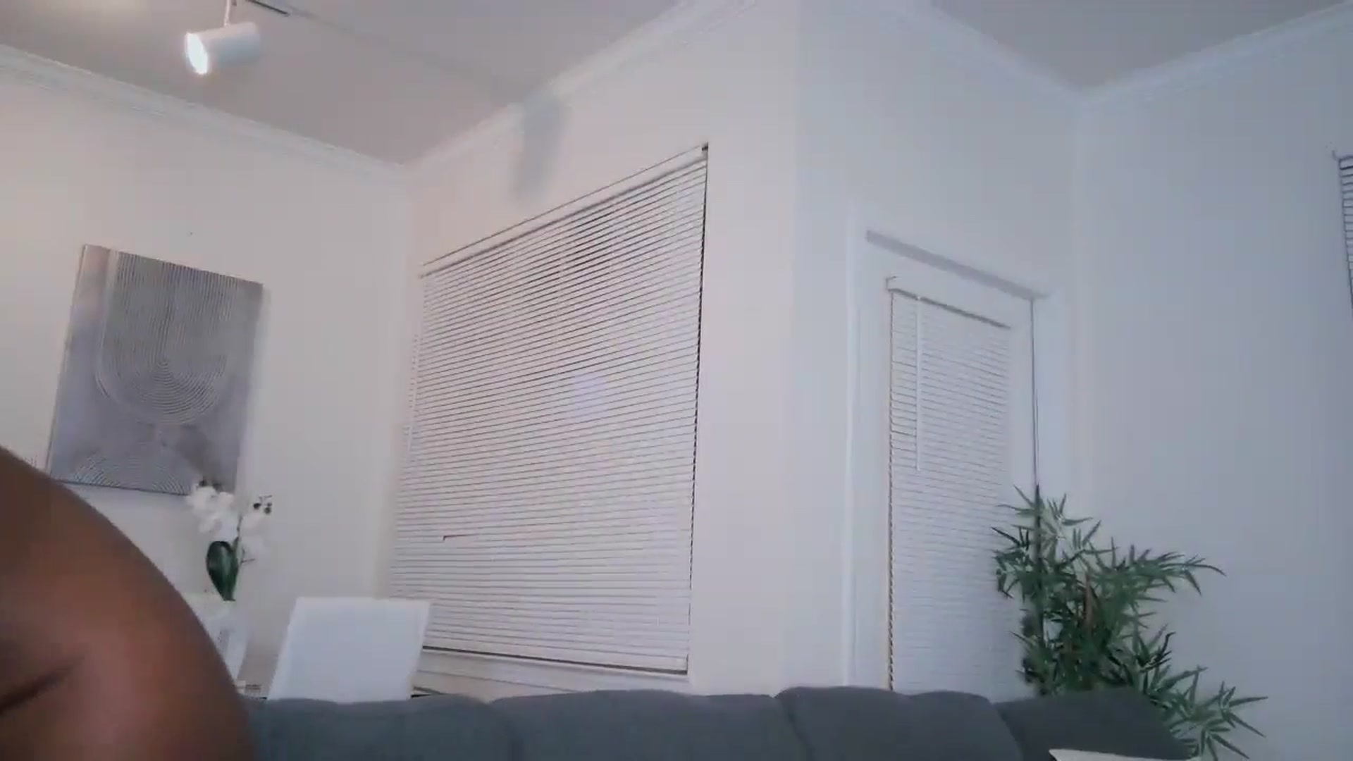 Gallery image thumbnail from Alexis_Amorr's myfreecams stream on, 08/31/2024, 24:11 image 8 of 20