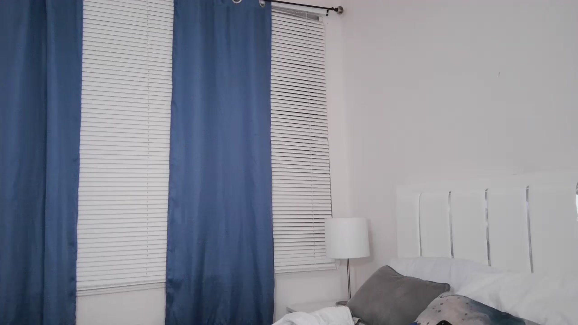 Gallery image thumbnail from Alexis_Amorr's myfreecams stream on, 09/22/2024, 01:41 image 7 of 20