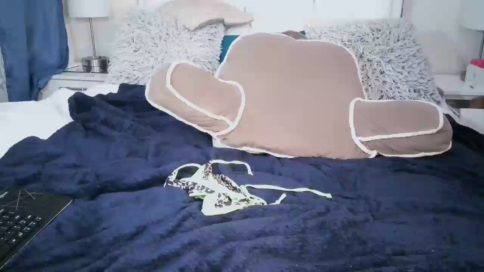 Gallery image thumbnail from Alexis_Amorr's myfreecams stream on, 11/18/2024, 02:37 image 13 of 20