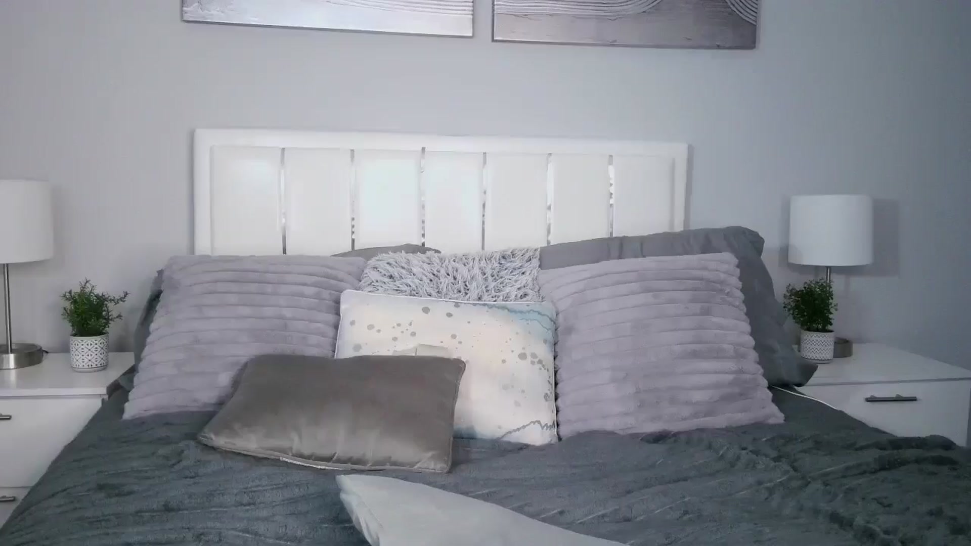 Gallery image thumbnail from Alexis_Amorr's myfreecams stream on, 02/19/2025, 22:40 image 15 of 20