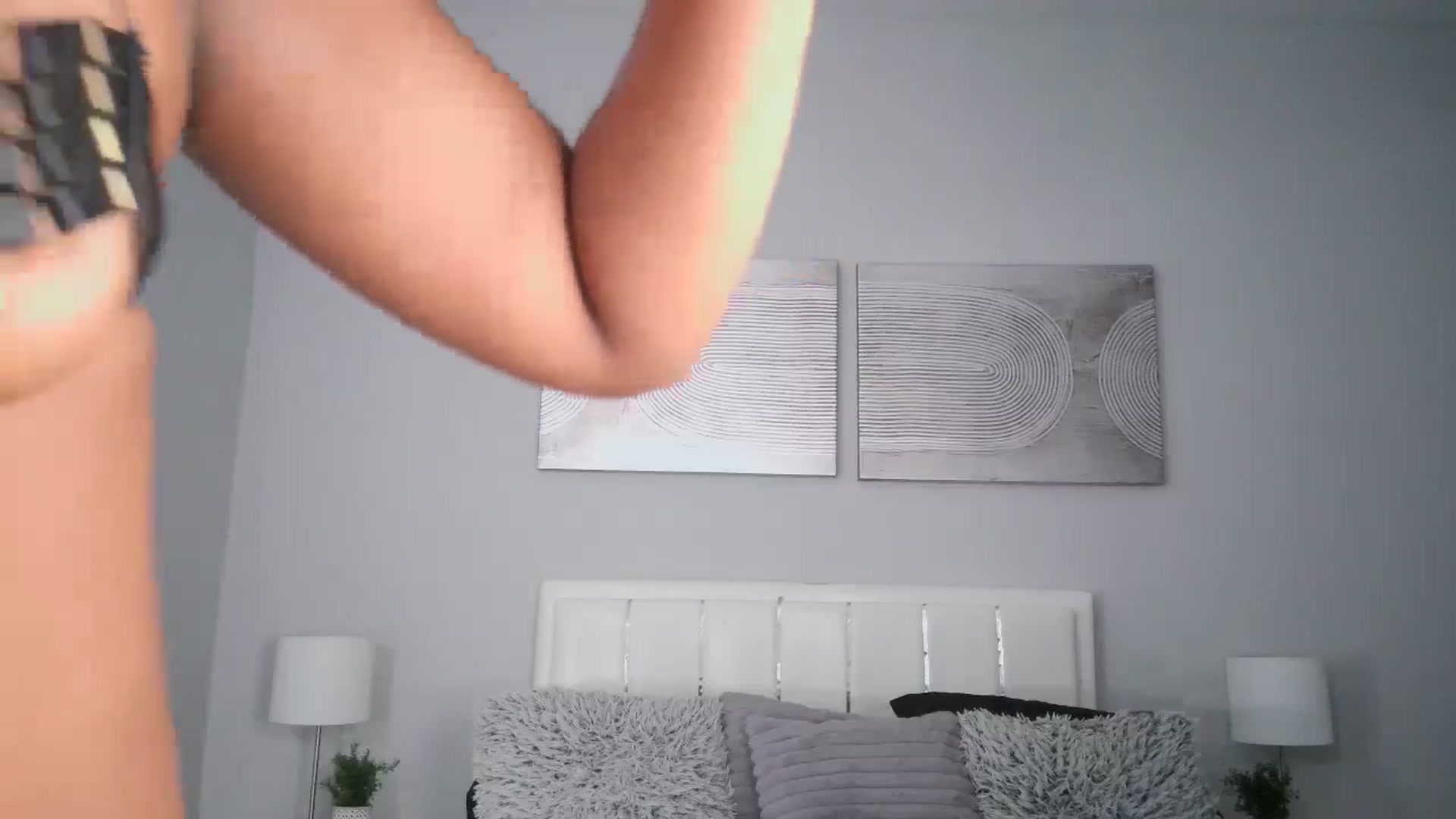 Gallery image thumbnail from Alexis_Amorr's myfreecams stream on, 04/14/2025, 21:29 image 12 of 20