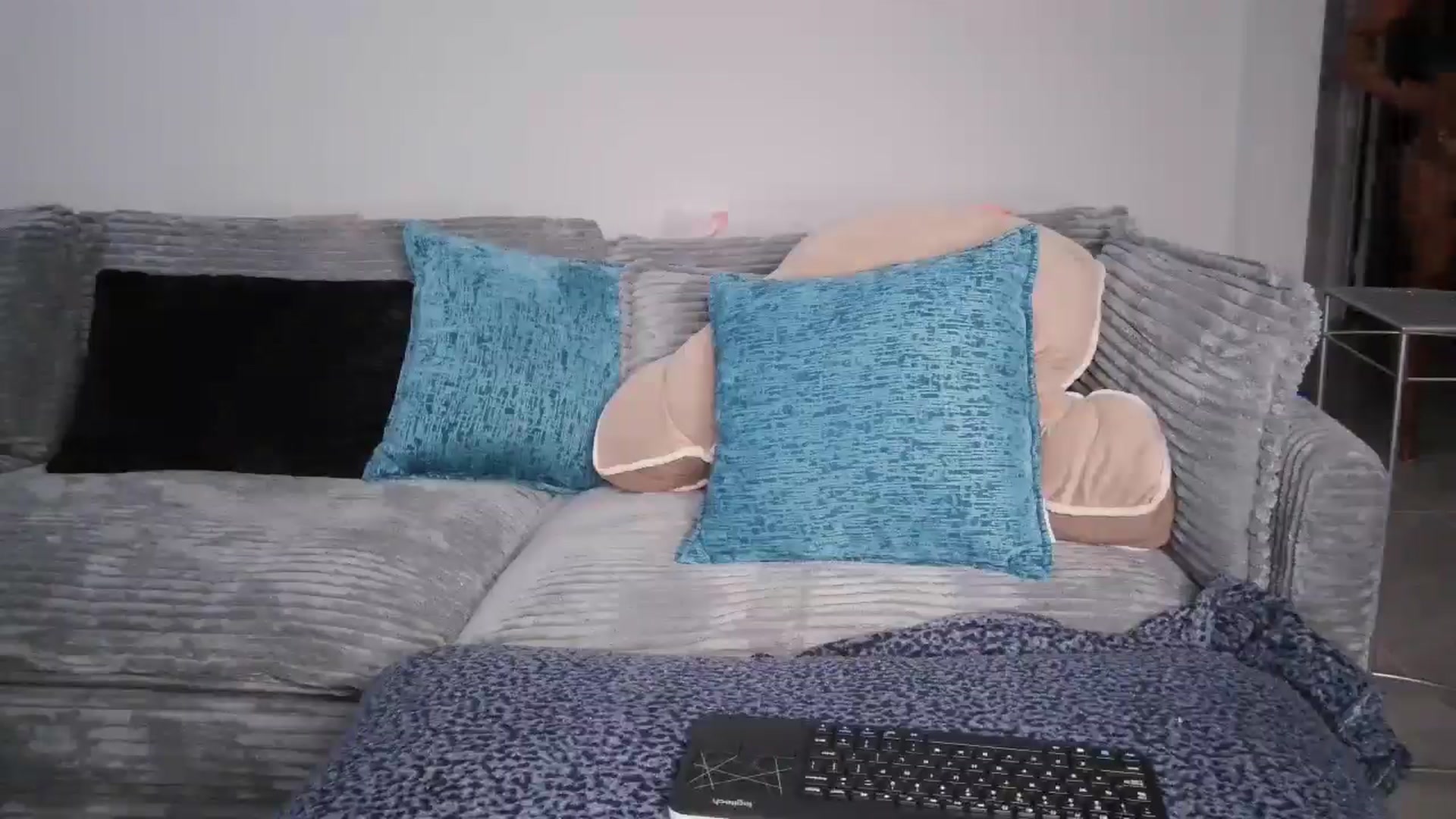 Gallery image thumbnail from Alexis_Amorr's myfreecams stream on, 06/04/2025, 01:17 image 9 of 20